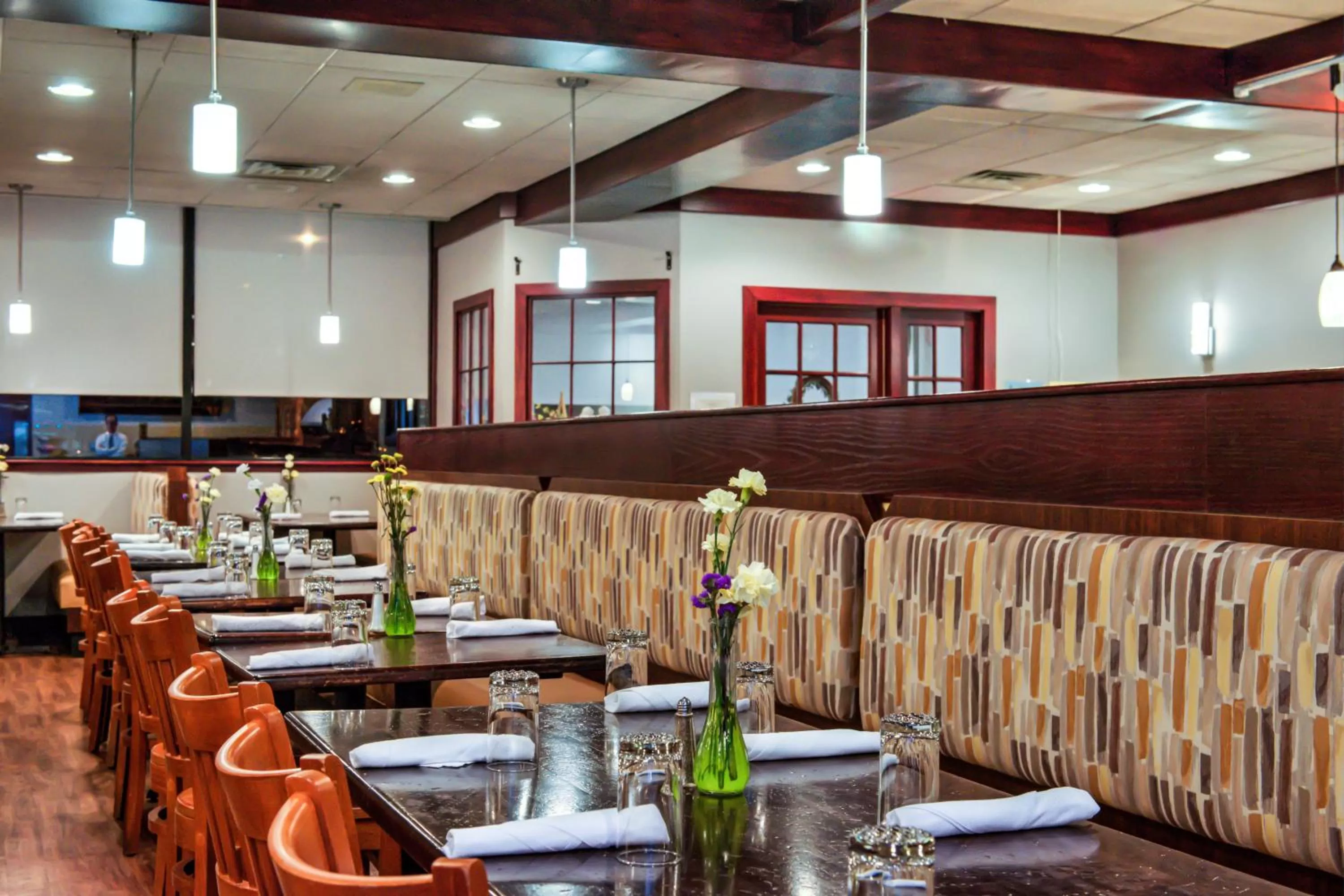 Restaurant/places to eat in Doubletree By Hilton Concord Downtown