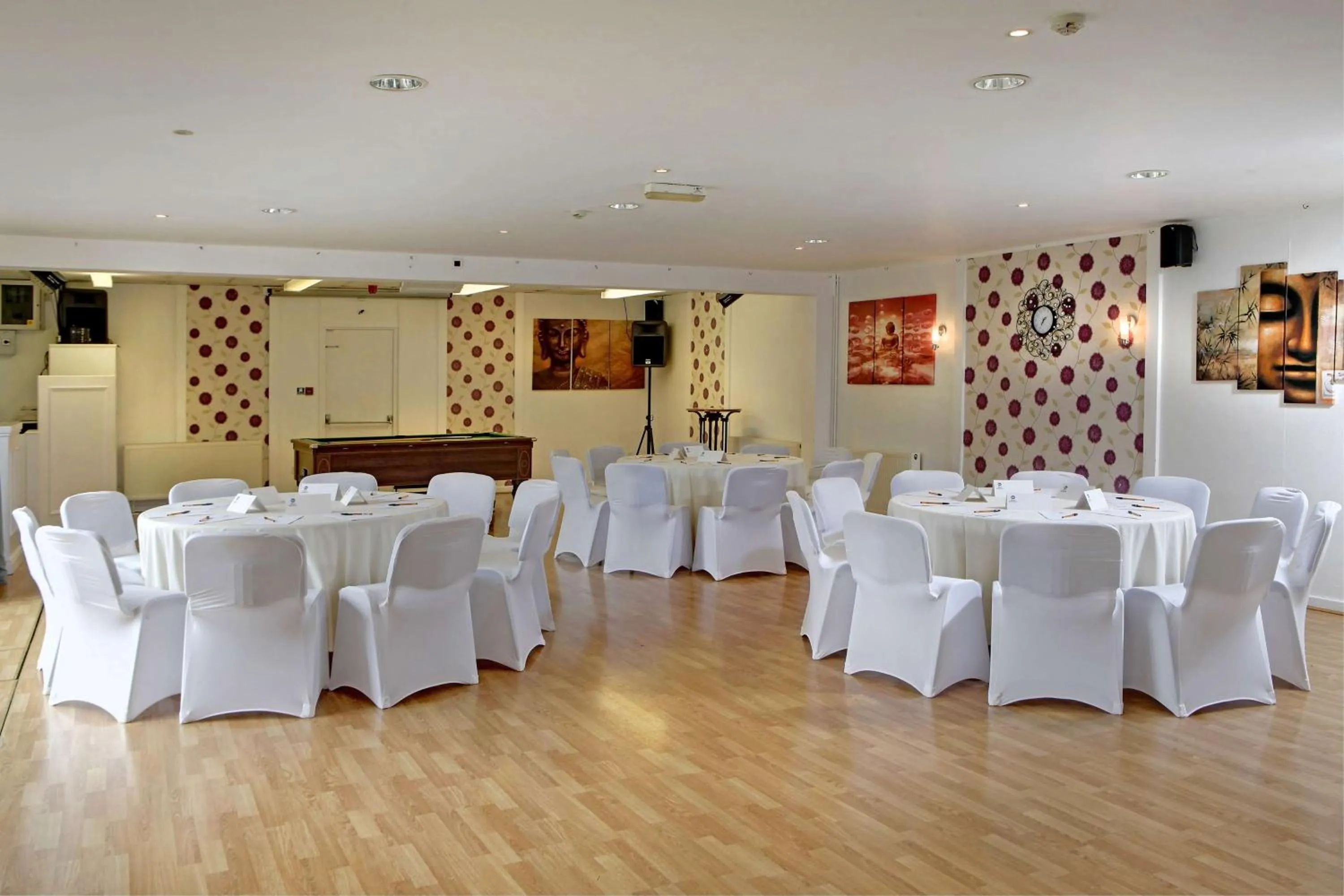 On site in Deincourt Hotel