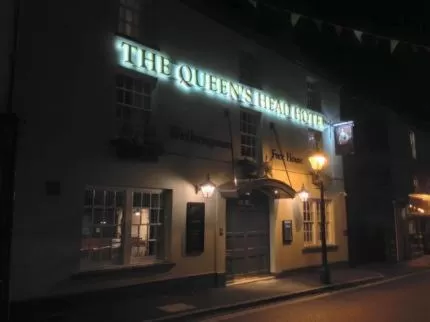Facade/entrance, Property Building in The Queen's Head Wetherspoon