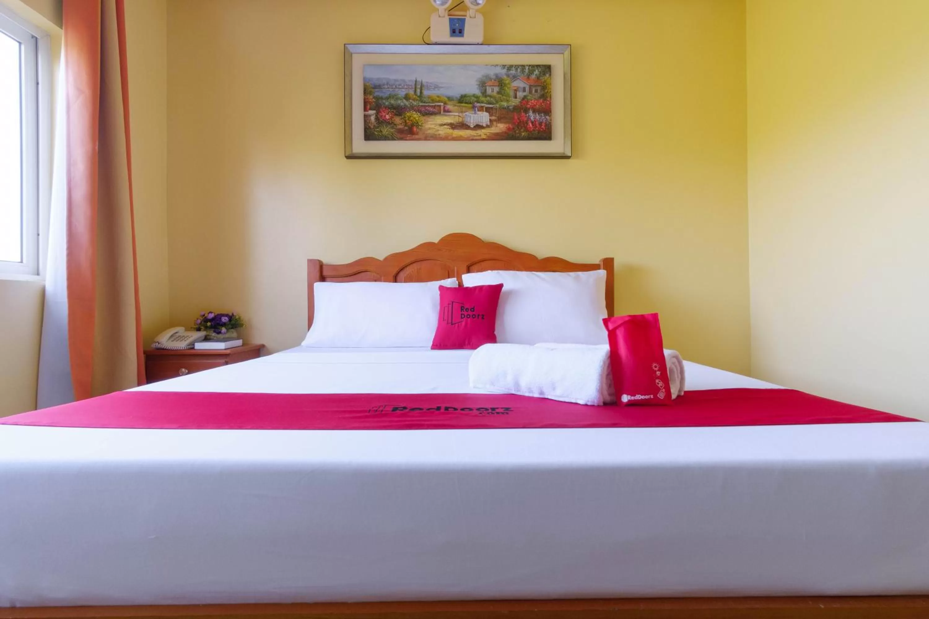 Bed in RedDoorz Plus @ Manalo Extension Palawan