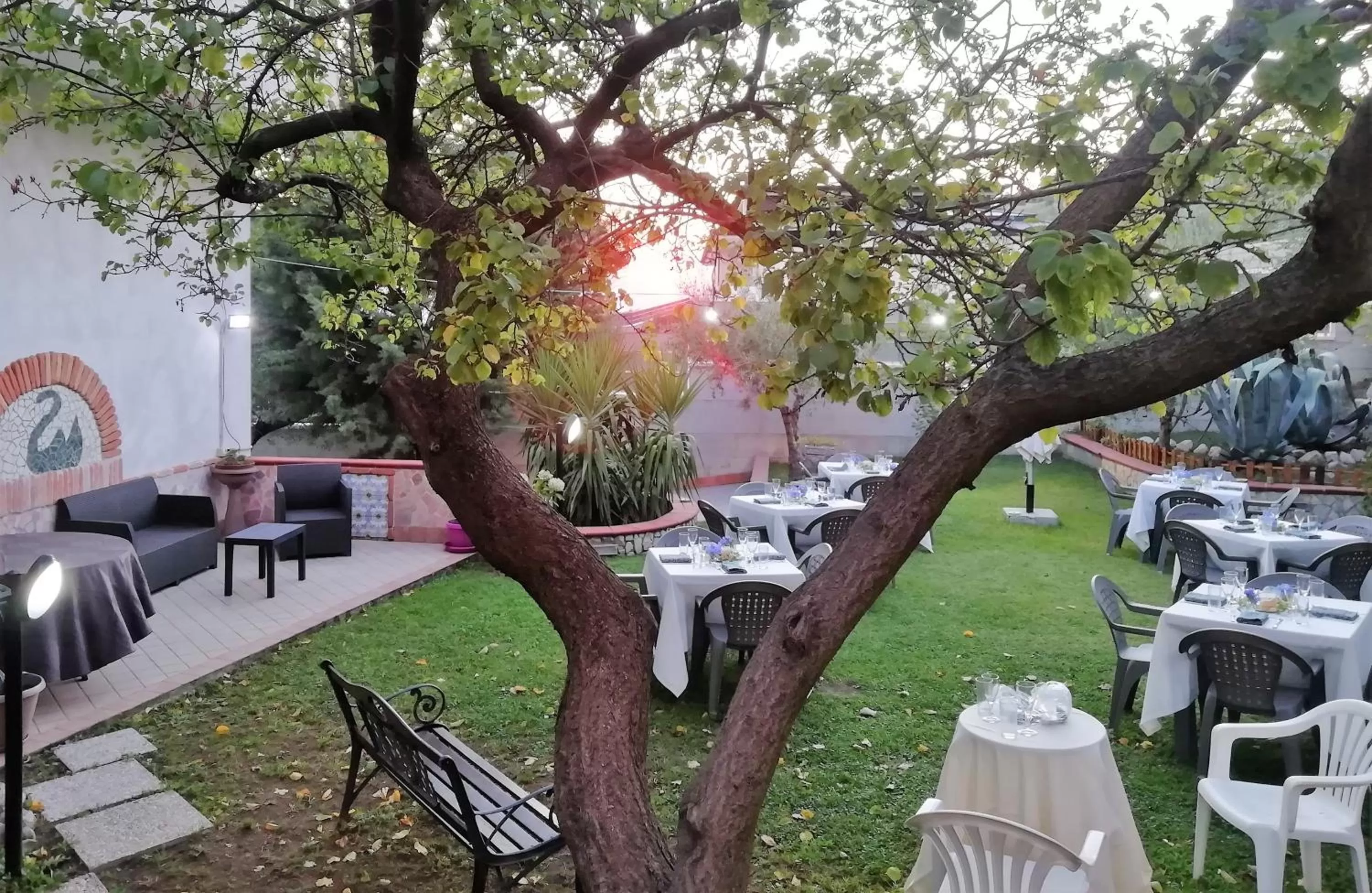 Restaurant/places to eat in B&B Maison Villa Vittorio