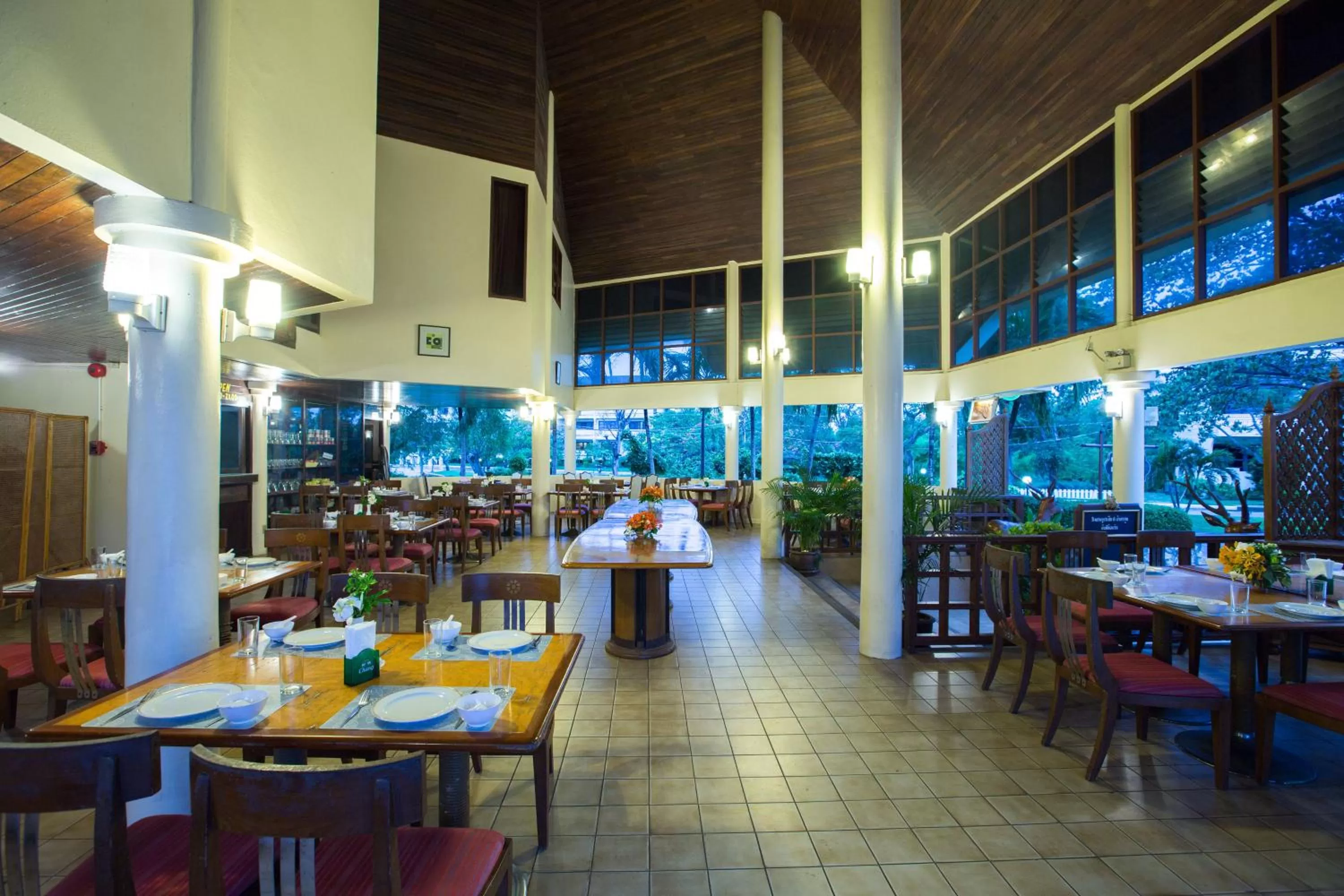 Restaurant/places to eat in Eurasia Cha-Am Lagoon