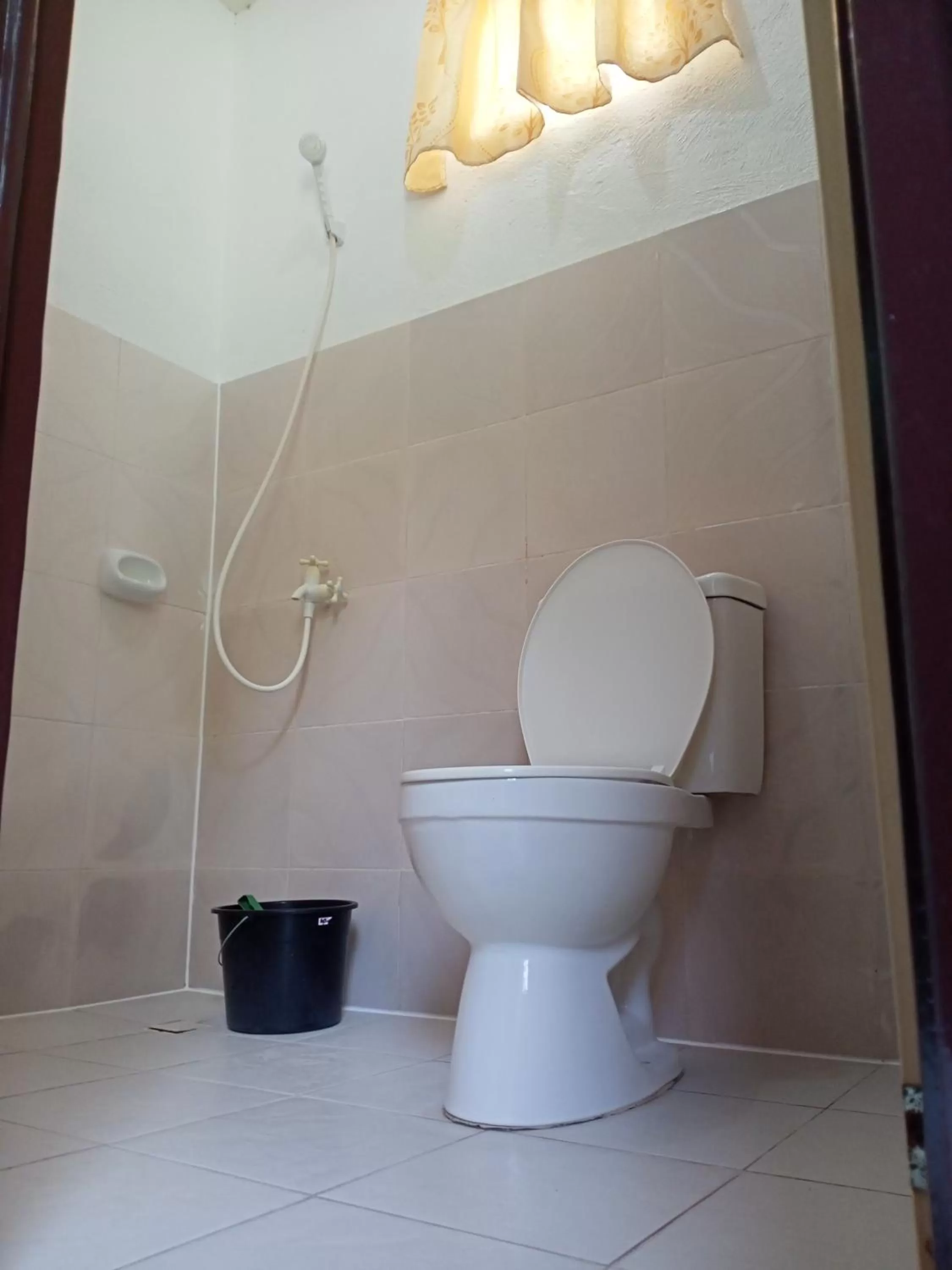 Toilet, Bathroom in Miadristar