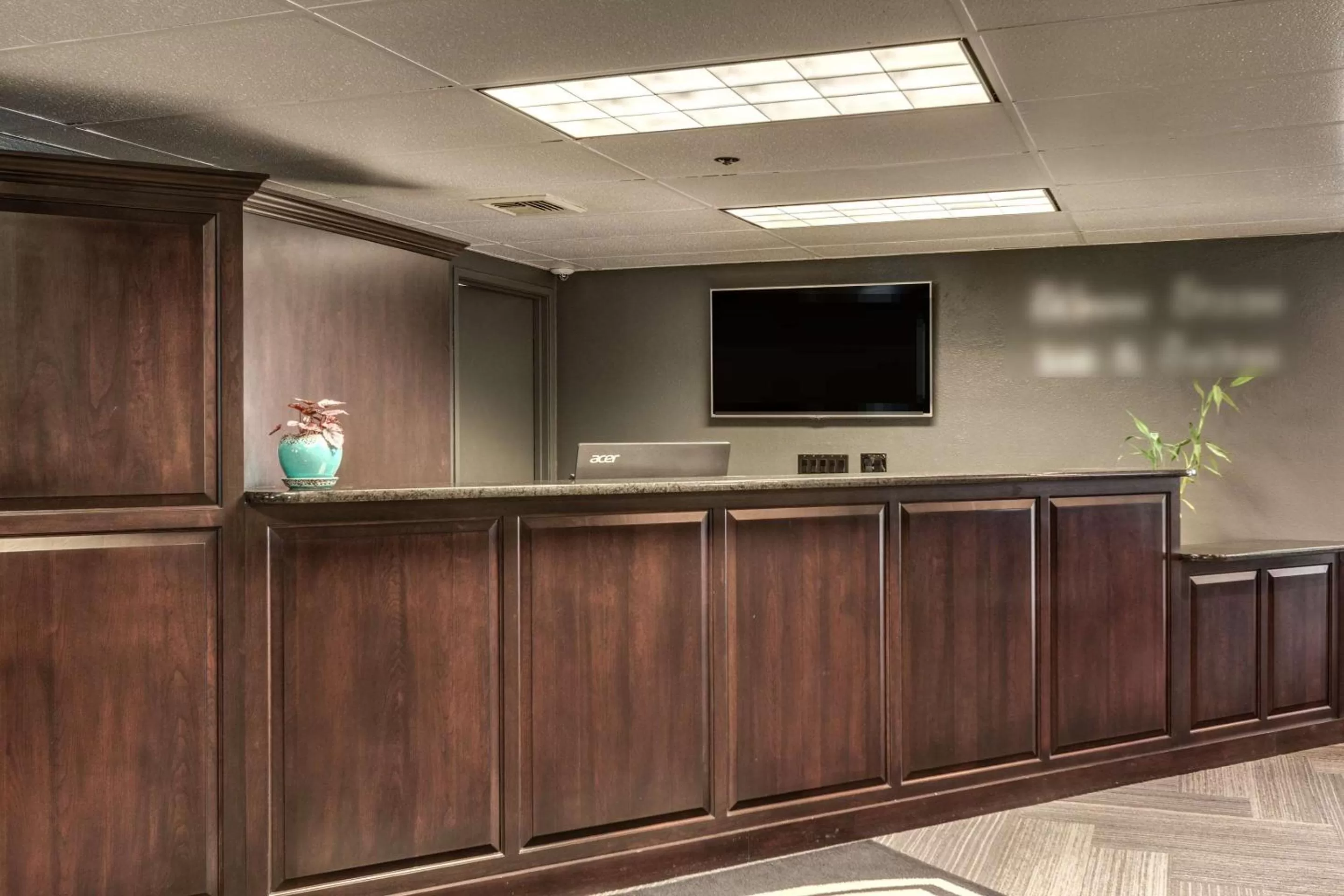 Lobby or reception in SureStay Plus Hotel by Best Western Post Falls