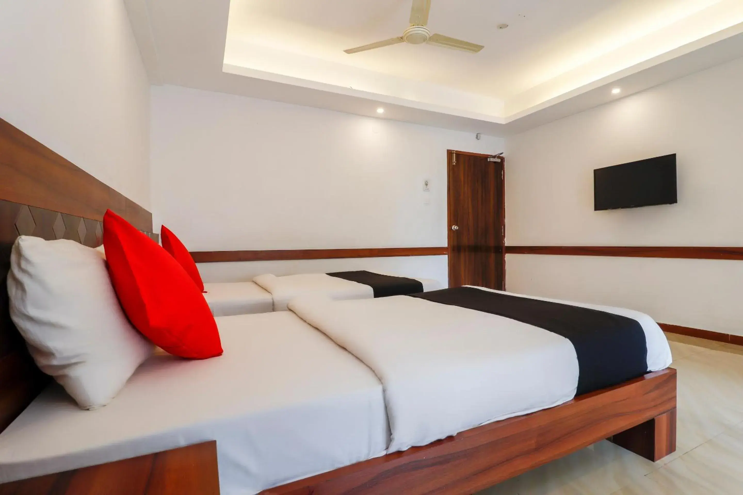Classic Triple Room - single occupancy in Sai Arya Residency Classic Triple Room - single occupancy in Sai Arya Residency