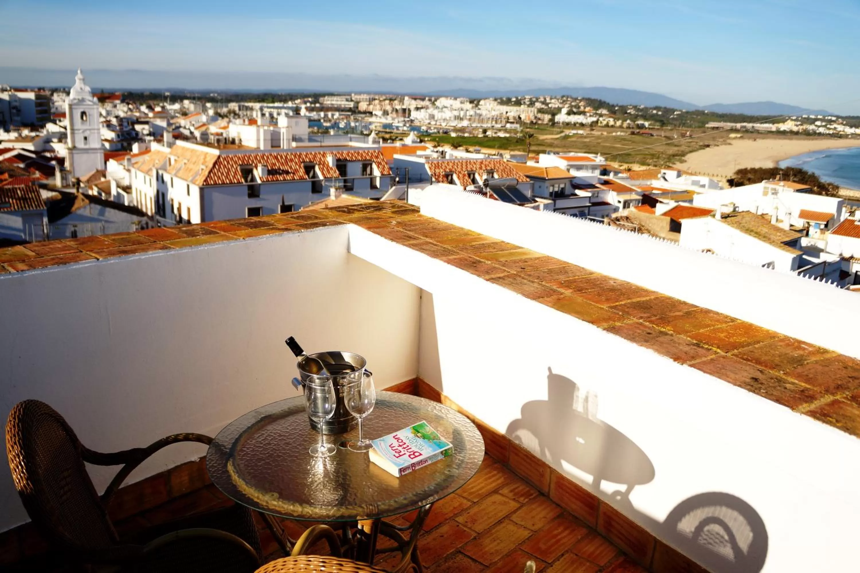 One-Bedroom Apartment with Terrace in Baluarte da Vila Apartments
