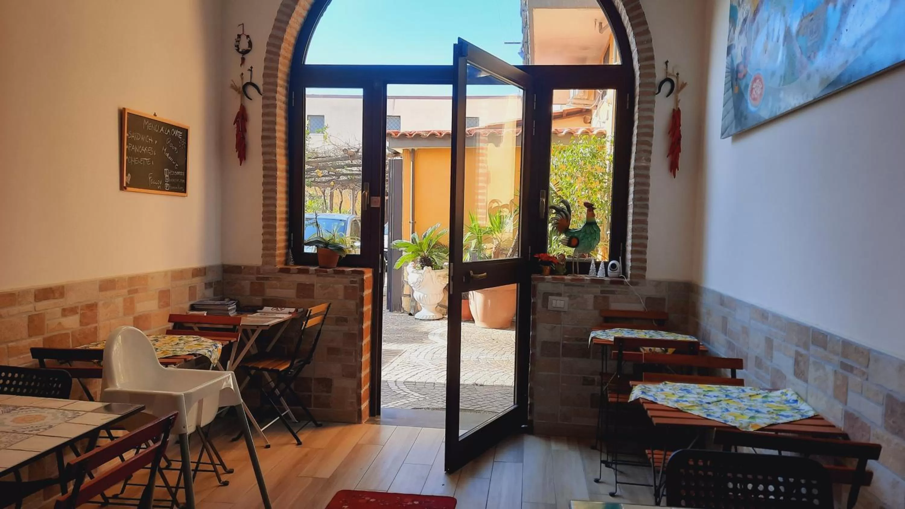 Restaurant/places to eat in Buonocore Rooms