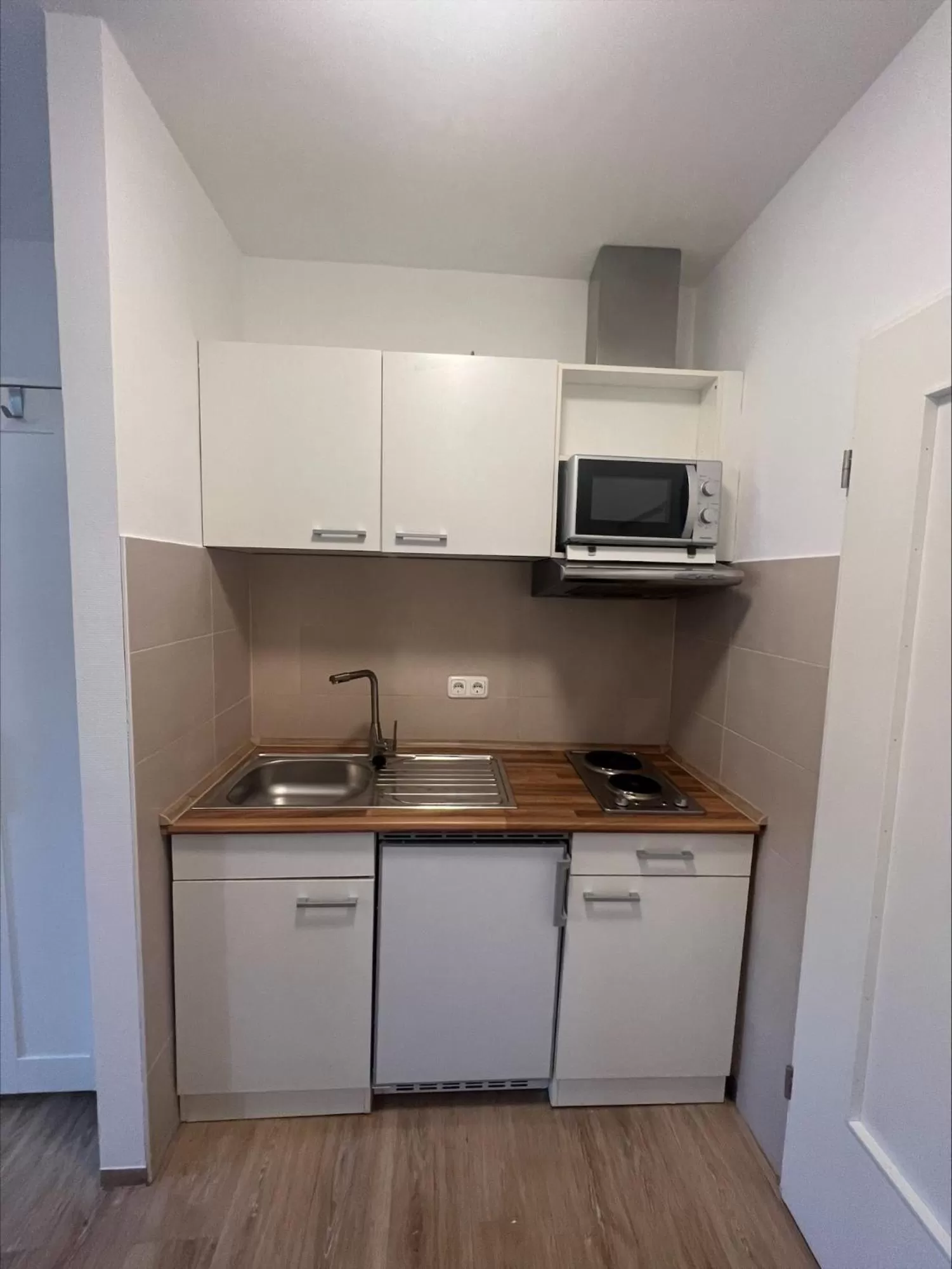 Kitchen or kitchenette in CASILINO Hotel A 20 Wismar