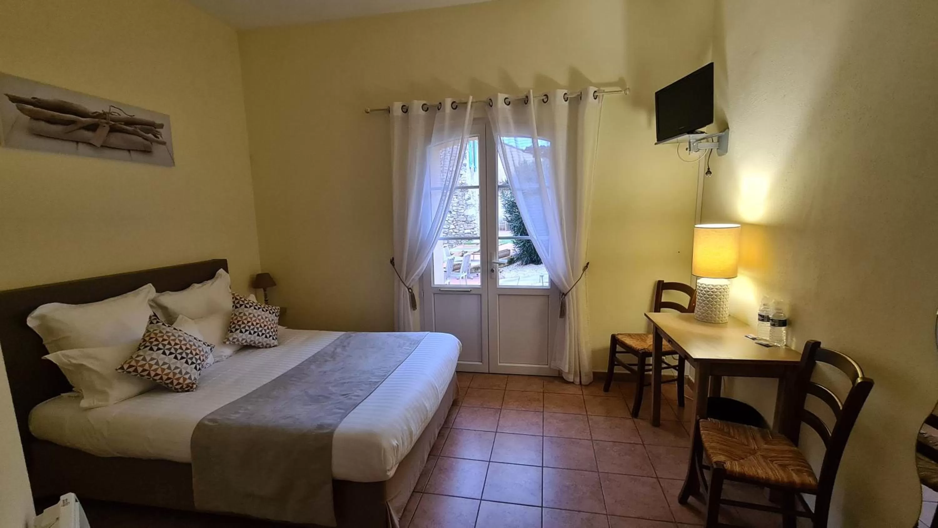 Photo of the whole room, Bed in Logis Hôtel La Bastide Saint Bach