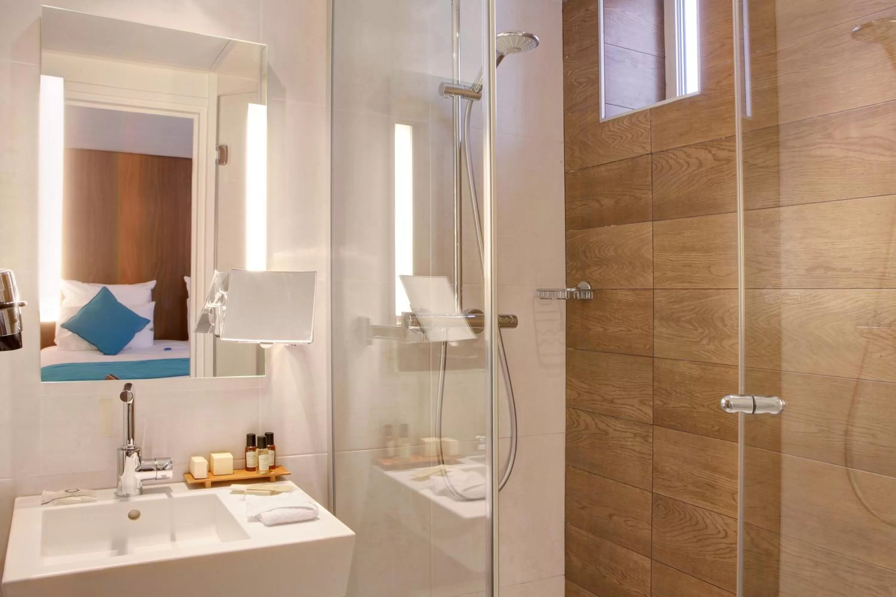 Bathroom in Best Western Plus 61 Paris Nation Hotel