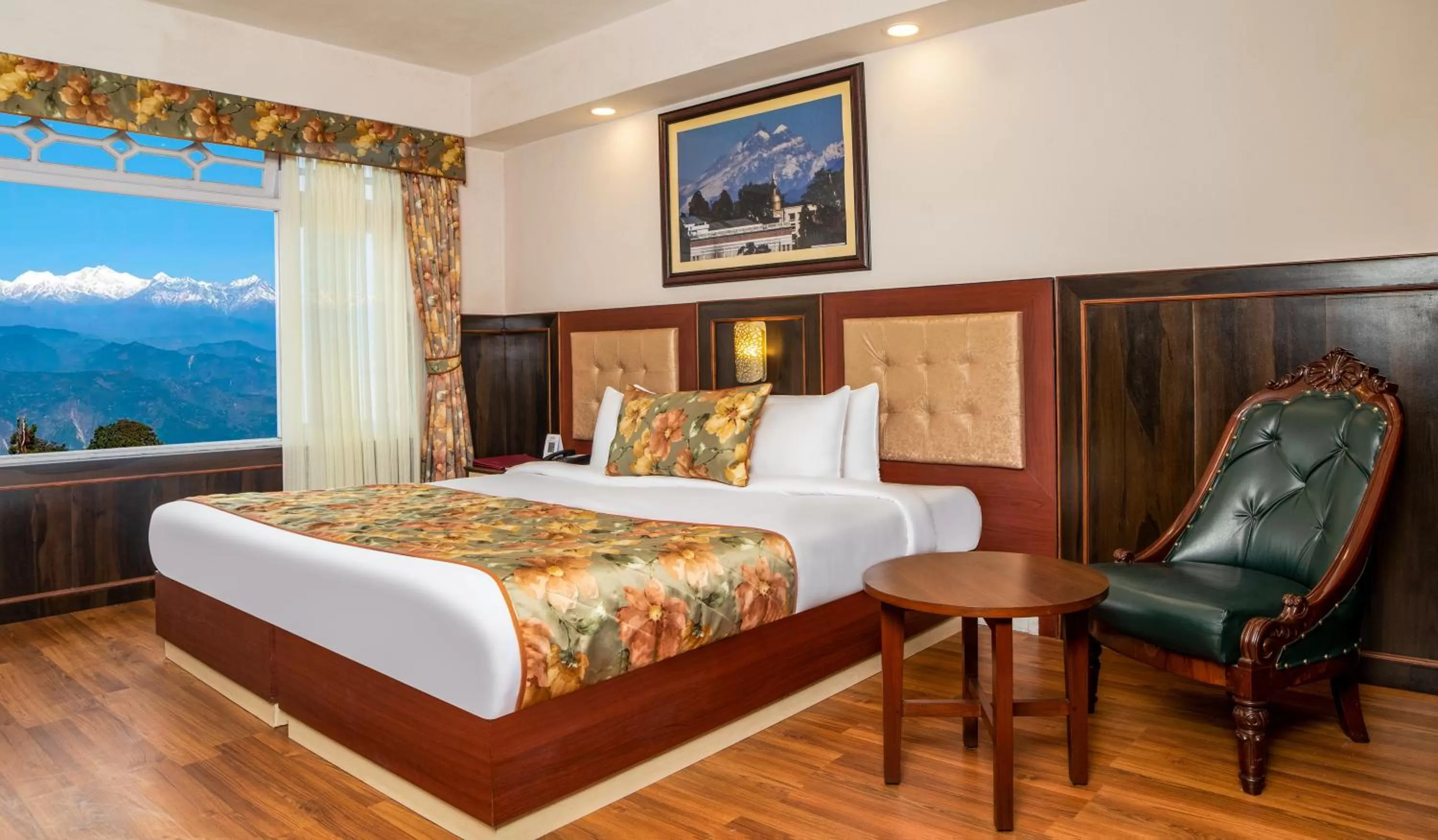 Bed in Summit Oakden Resort & Spa Mall Road