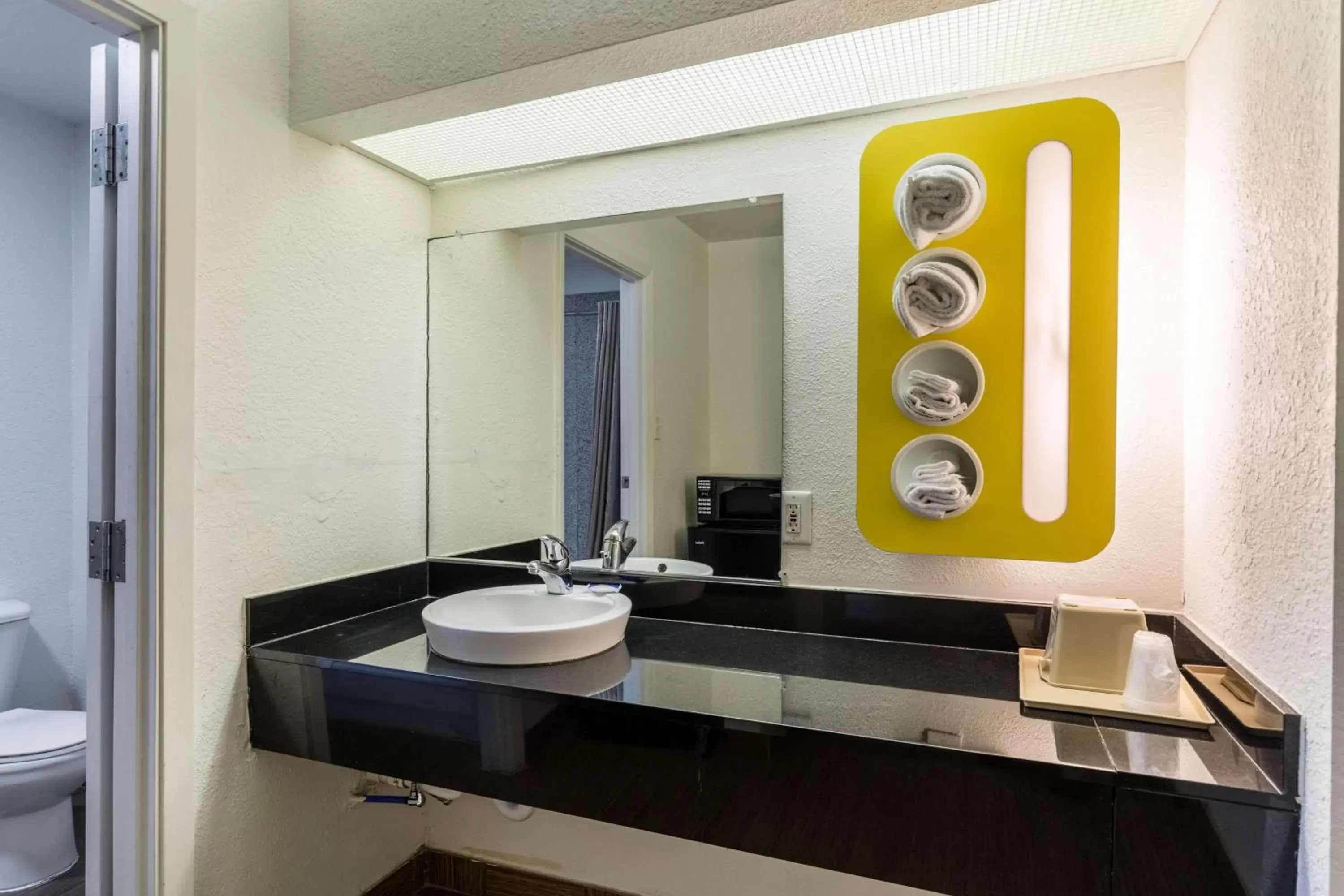 Deluxe King Room - Non-Smoking in Quality Inn & Suites Port Lavaca near Lighthouse Beach Deluxe King Room - Non-Smoking in Quality Inn & Suites Port Lavaca near Lighthouse Beach