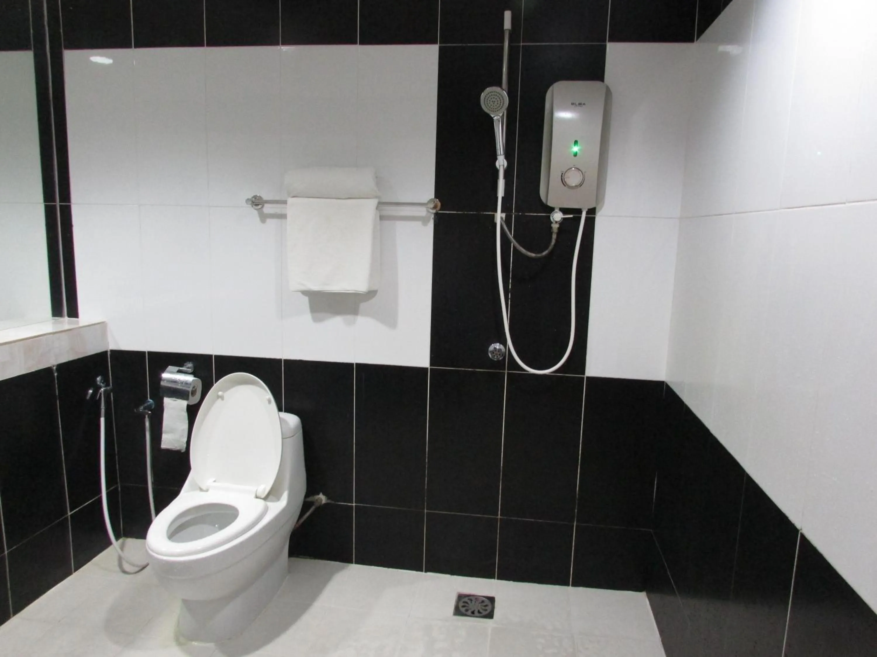 Bathroom in Safari Hotel