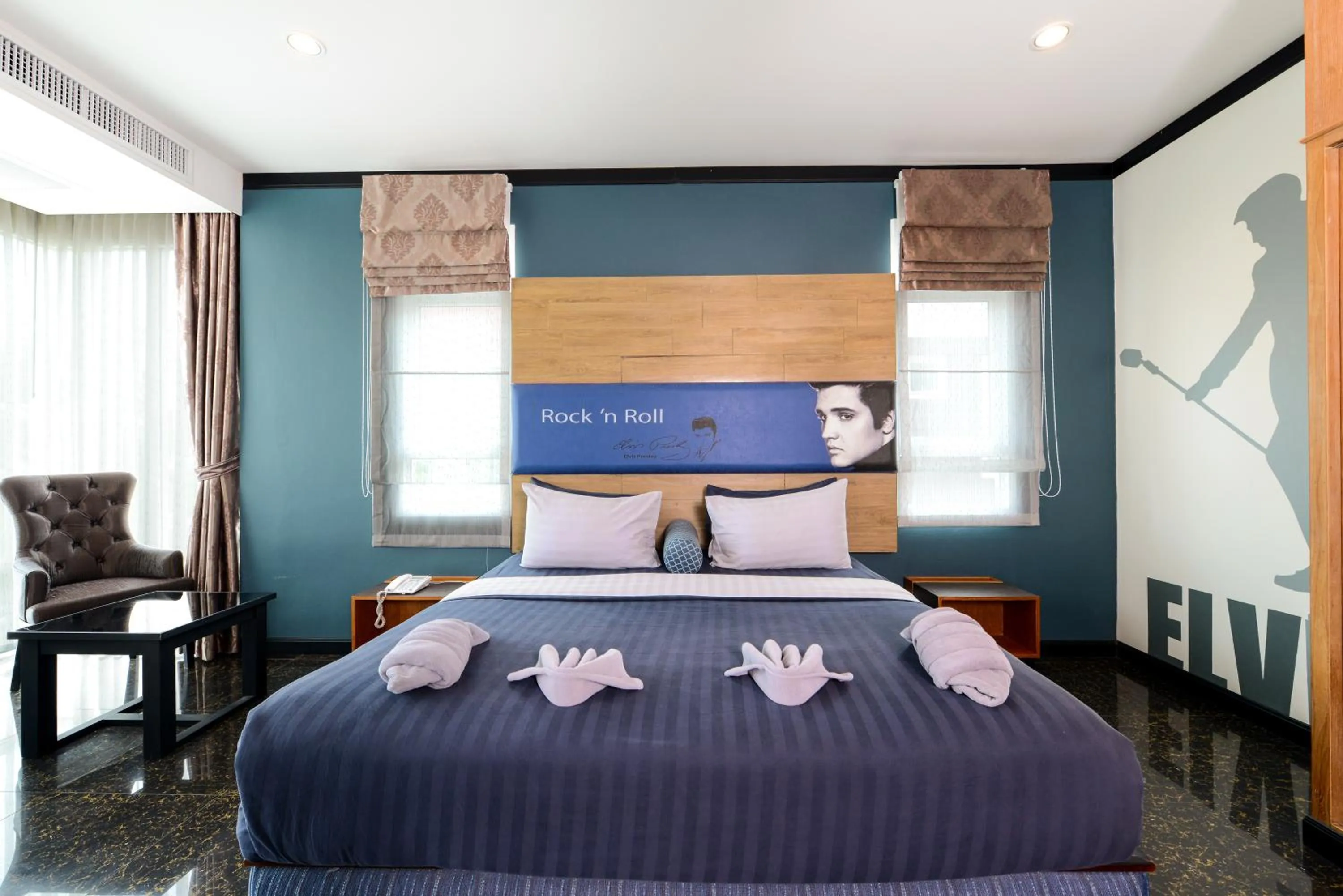 Bed in The River Scene