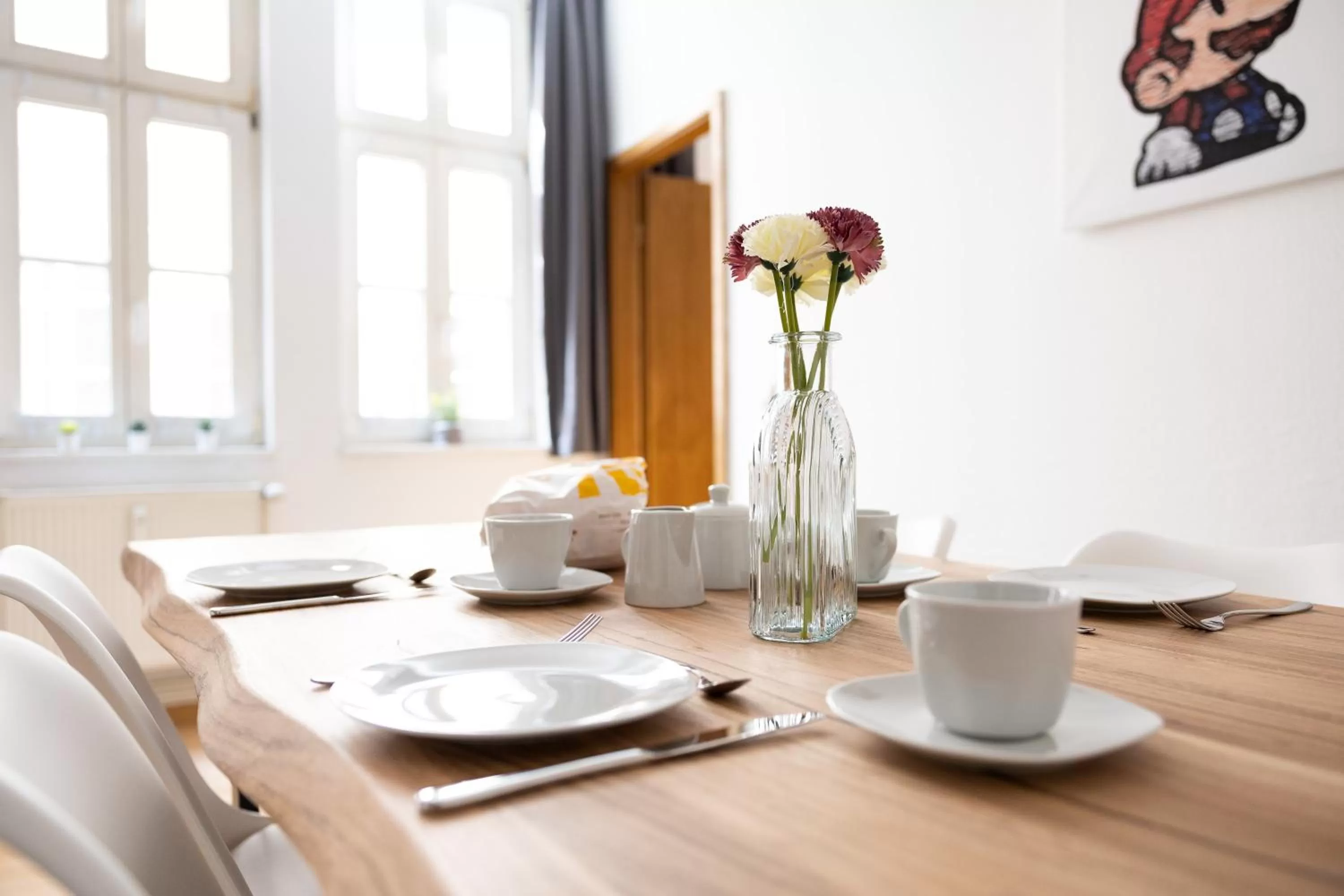 Dining area, Restaurant/Places to Eat in Ko-Living Space an der Oper - Street Art Design Apartments