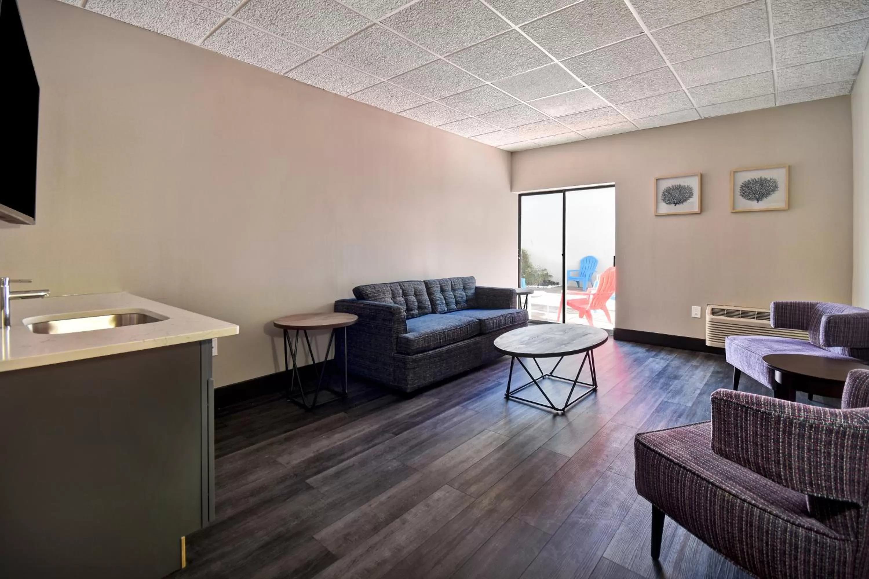 Photo of the whole room in Holiday Inn Philadelphia-Cherry Hill by IHG