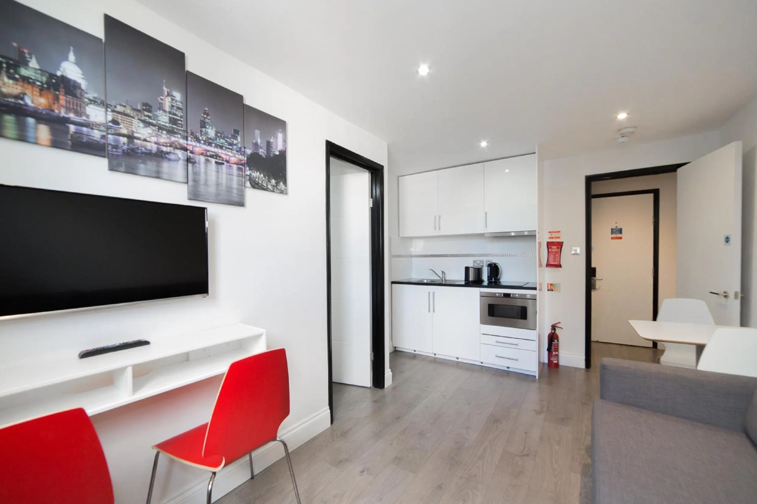 TV and multimedia in Imperial Court Suites