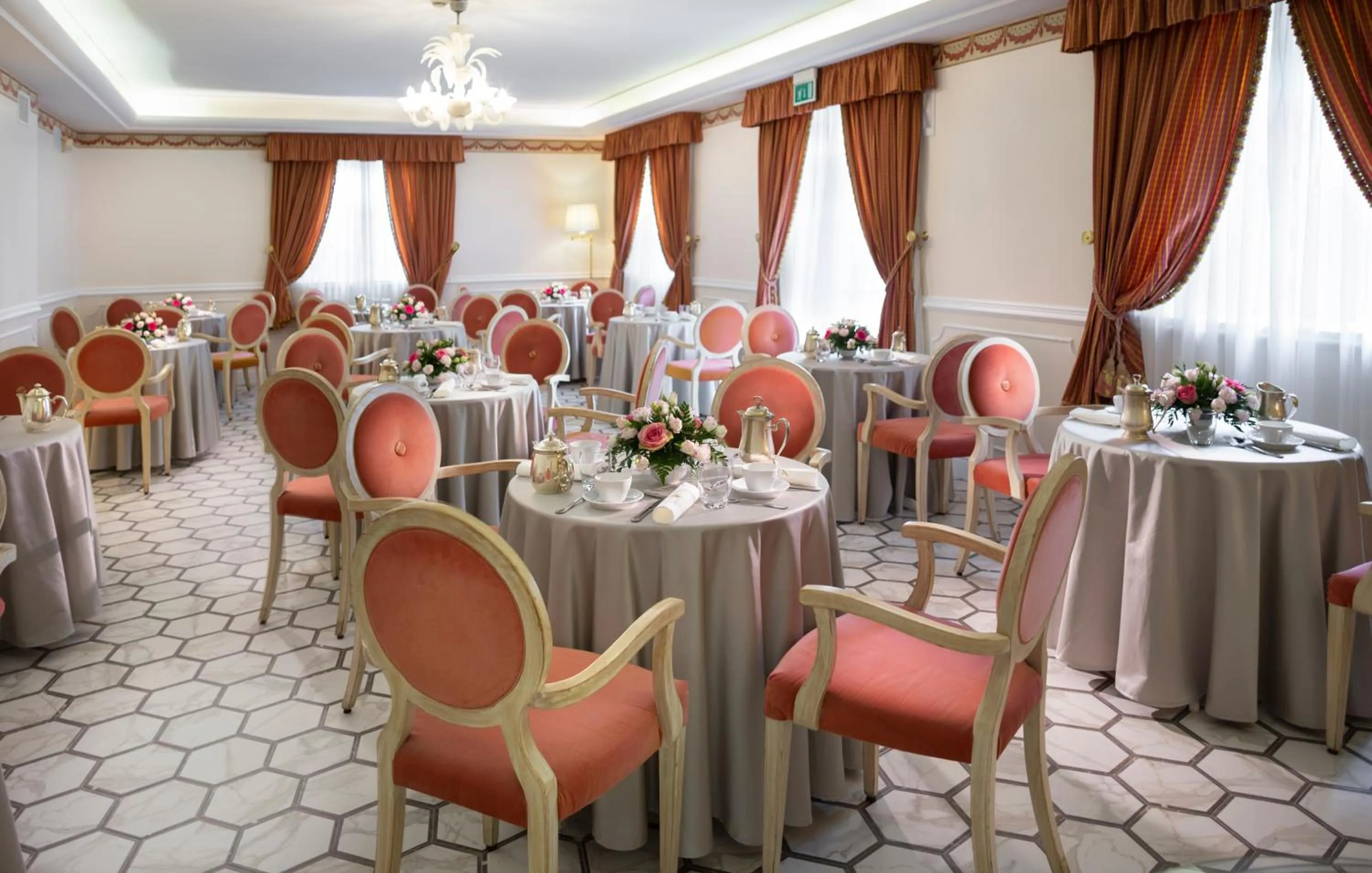 Restaurant/places to eat in Hotel Milton Rimini