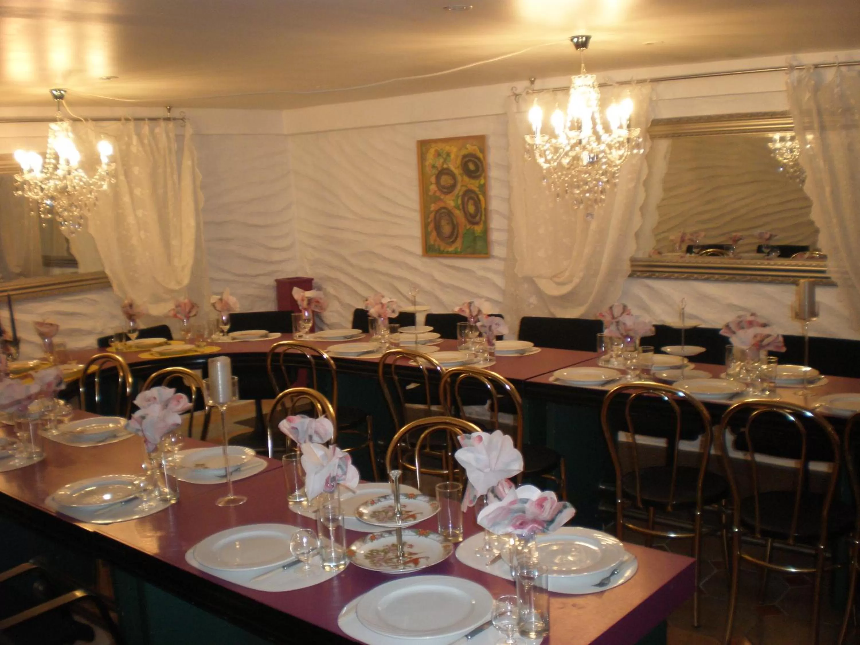 Banquet/Function facilities, Restaurant/Places to Eat in Hotel Getliin
