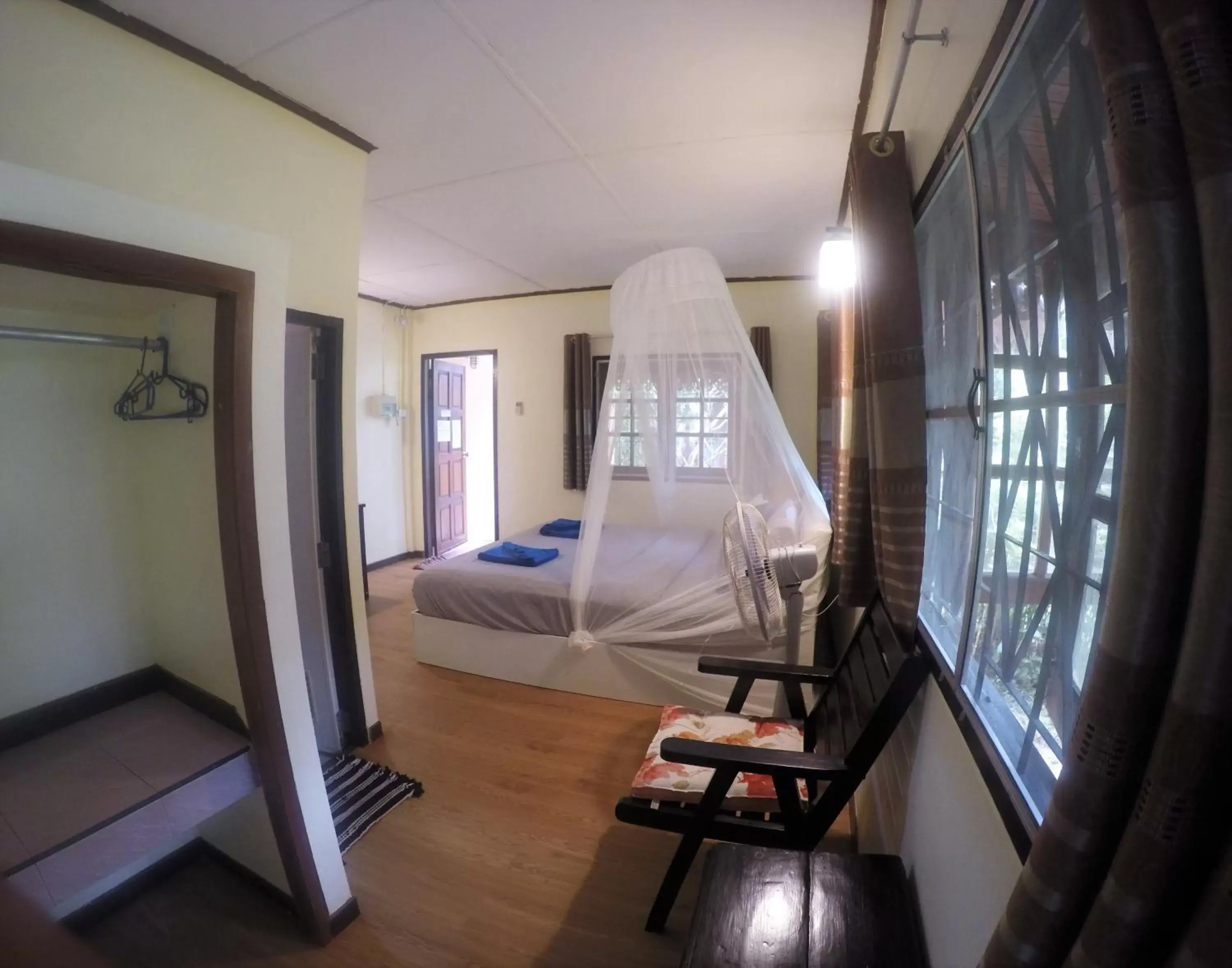 Bungalow with River View in Khao Sok Morning Mist Resort Bungalow with River View in Khao Sok Morning Mist Resort