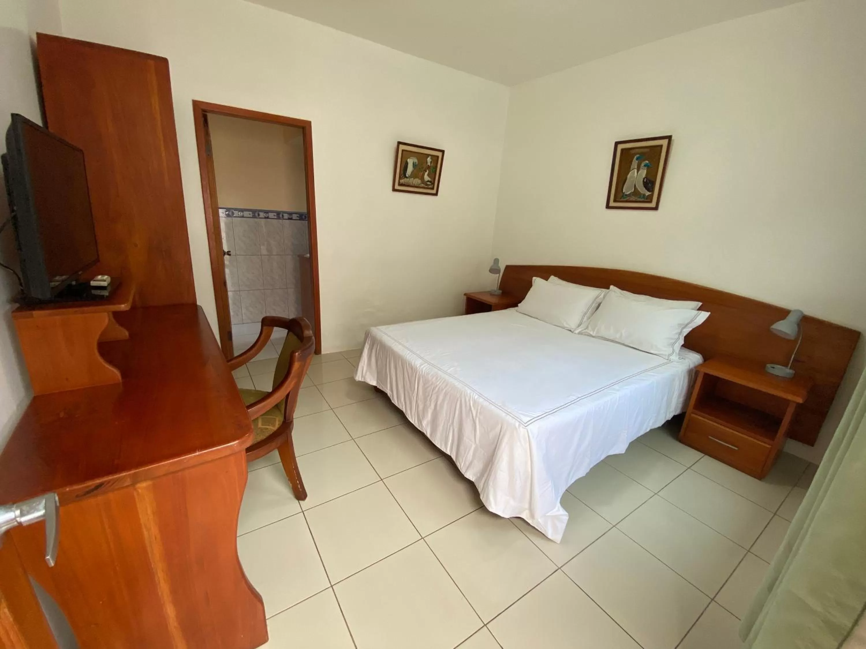 Bedroom, Bed in La Peregrina Galapagos B&B