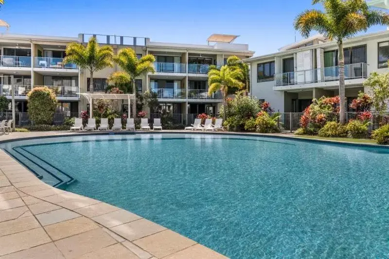 Three-Bedroom Villa with Pool View in Sand Dunes Resort Accommodation Three-Bedroom Villa with Pool View in Sand Dunes Resort Accommodation