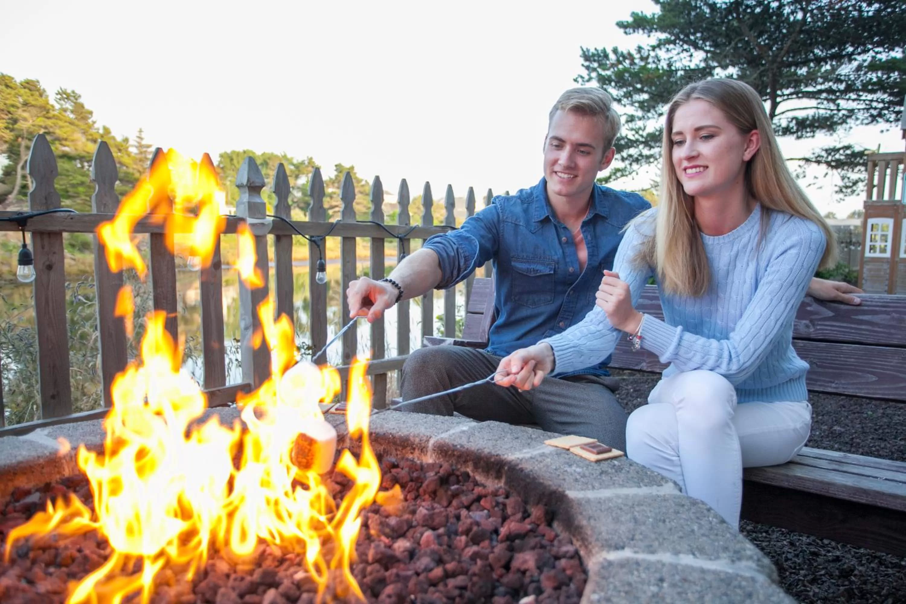 Entertainment in River Inn at Seaside