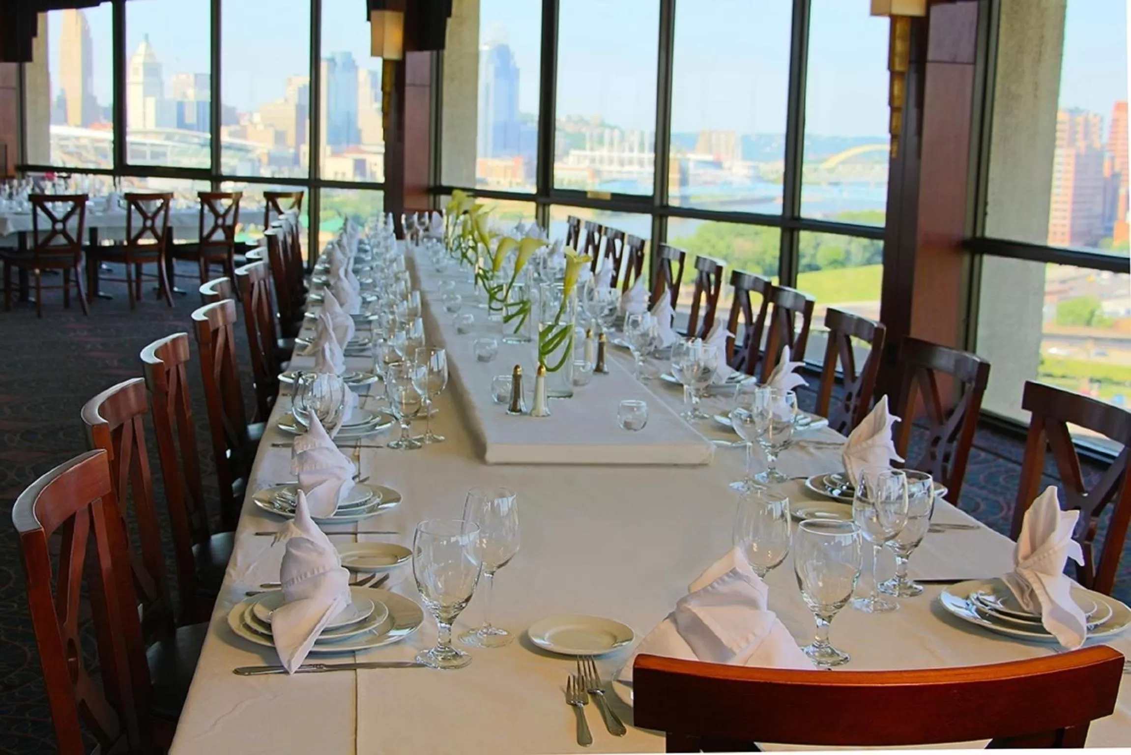 Restaurant/places to eat in Radisson Hotel Cincinnati Riverfront