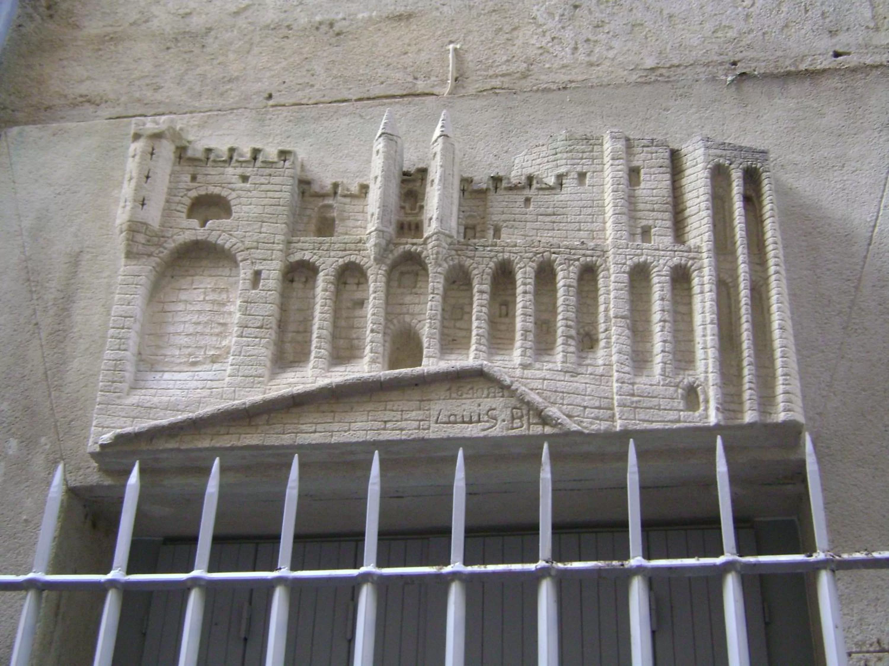 Facade/entrance in Garlande Hôtel Avignon Centre