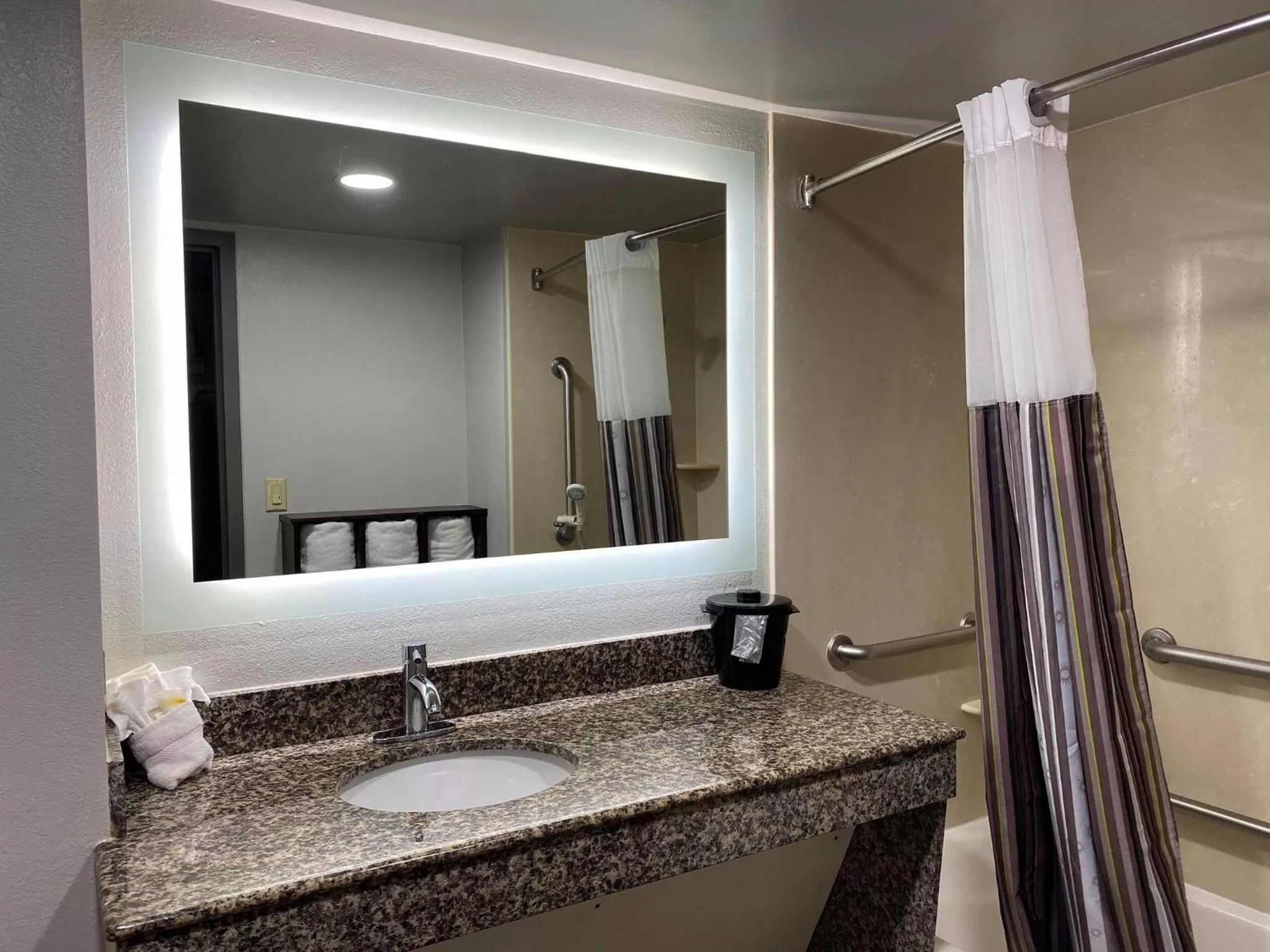Shower in La Quinta by Wyndham Clarksville