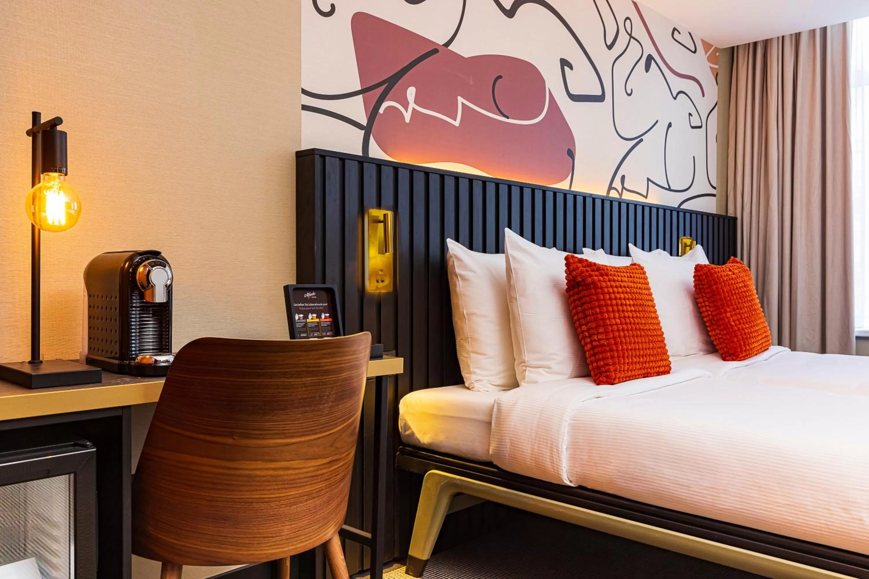 Bed in Huygens Place Amsterdam