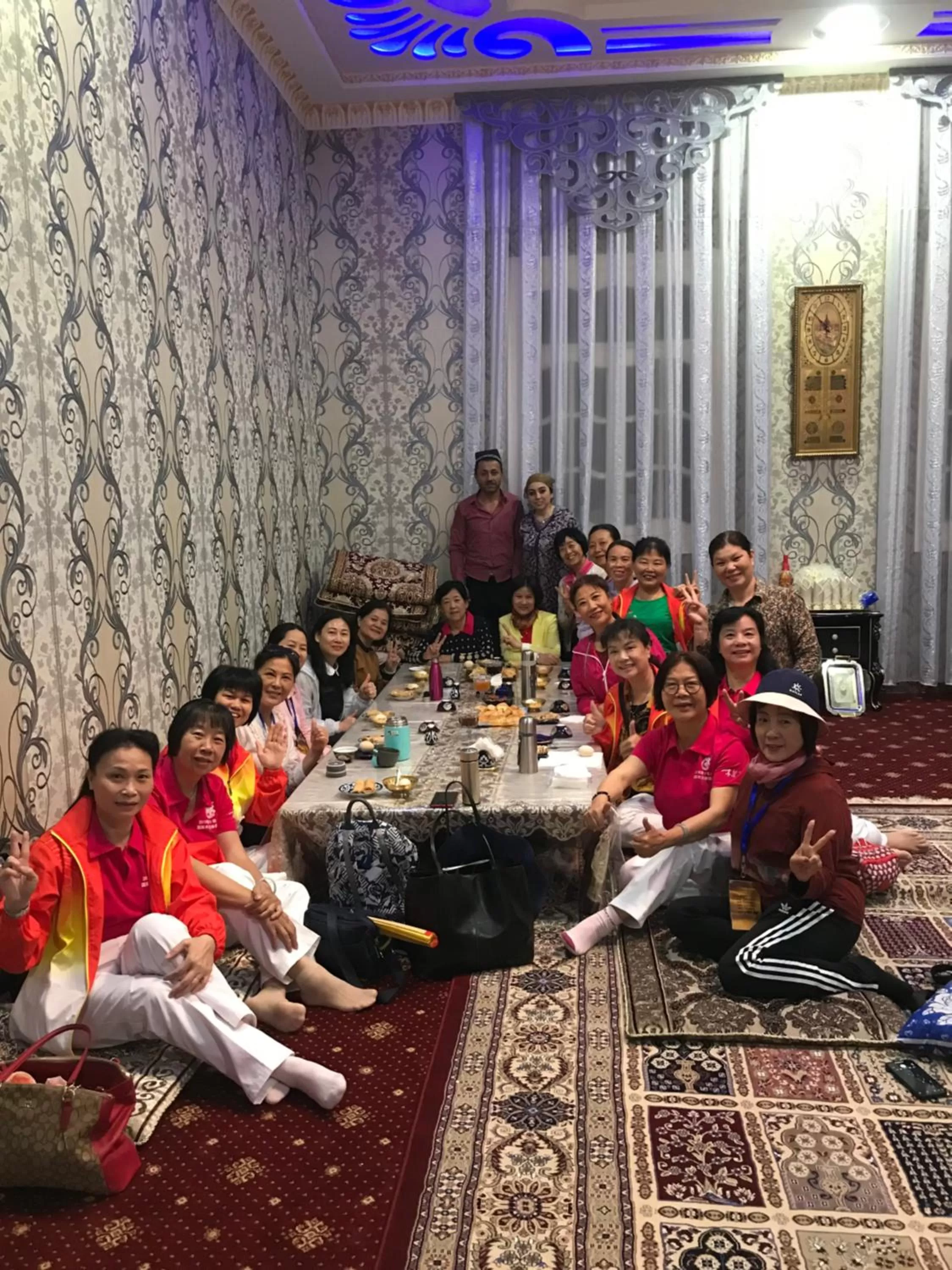 People in Risqiro'z Ancient Boutique Hotel