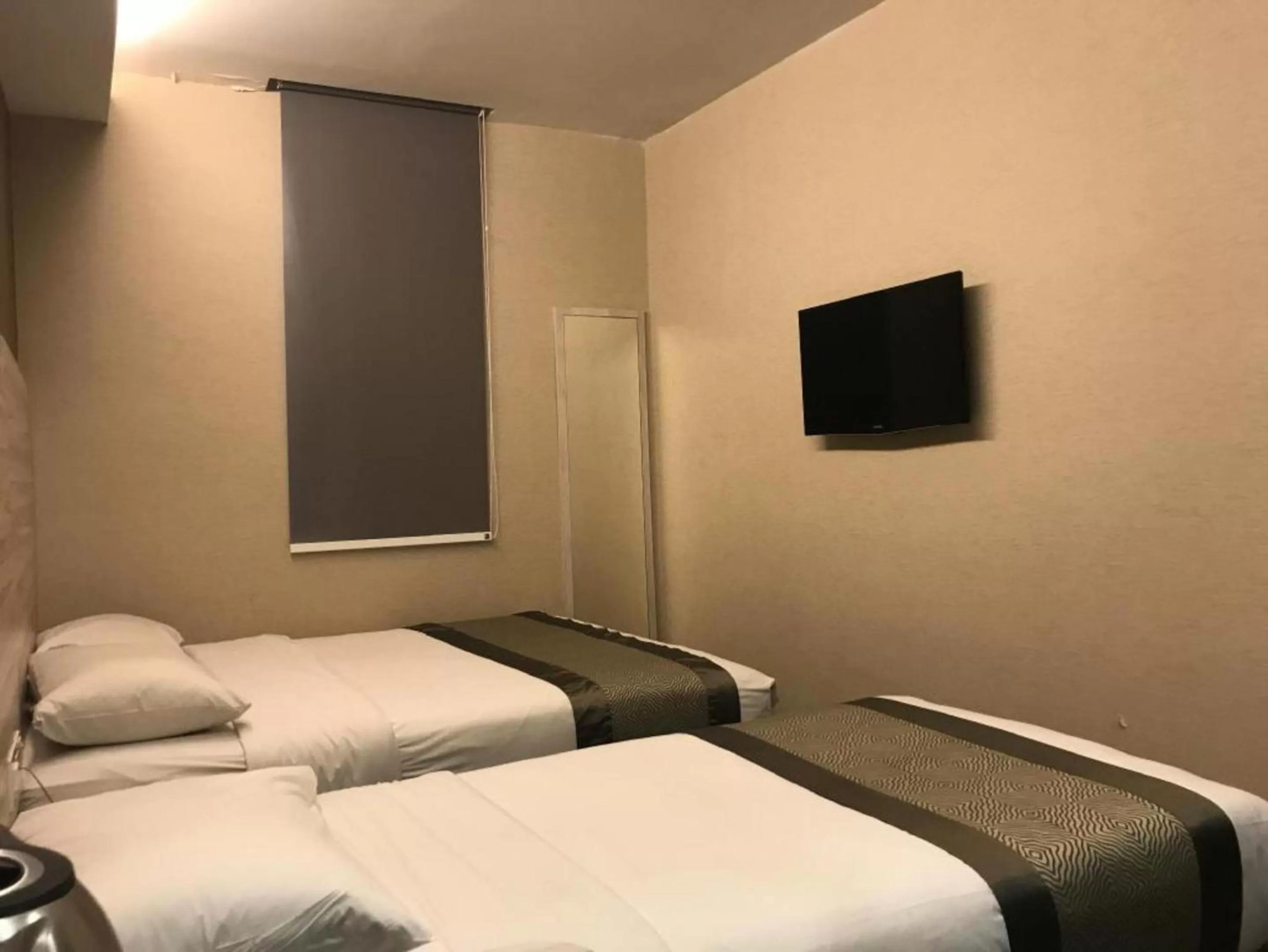 Bedroom, Bed in Hotel Austin Paradise - Taman Pulai Utama