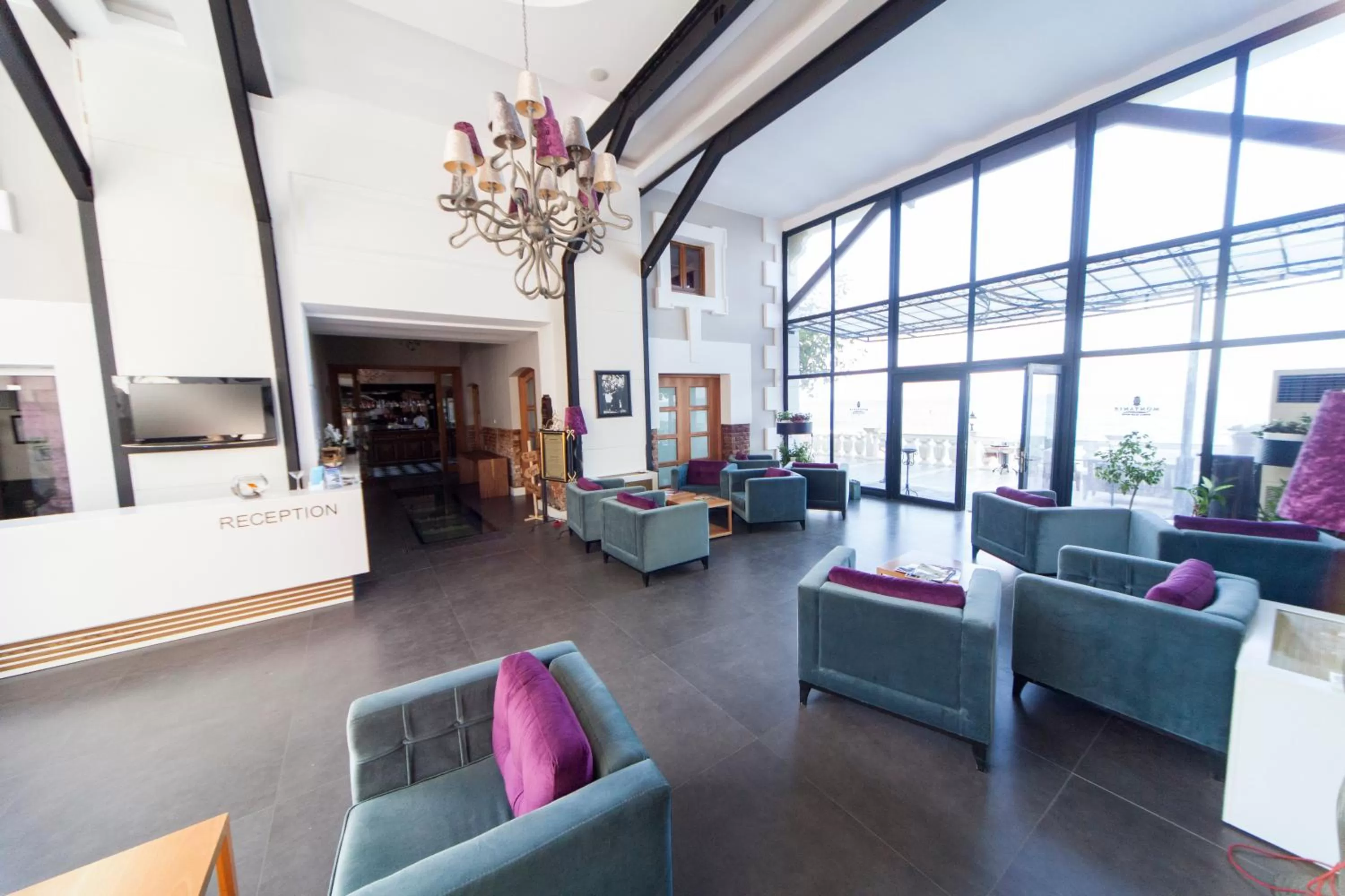 Lobby or reception in Montania Special Class Hotel