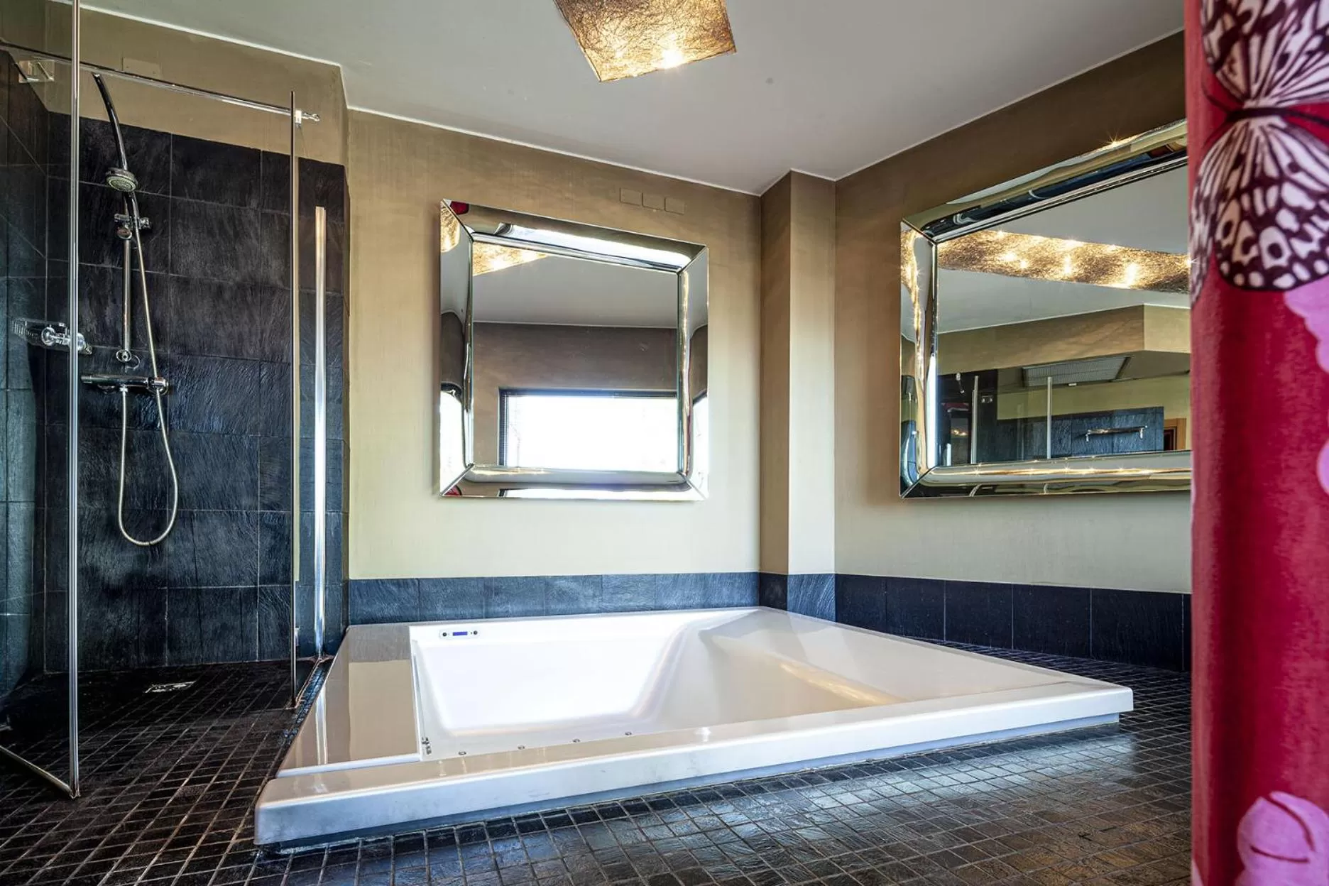 Shower in Là Di Moret