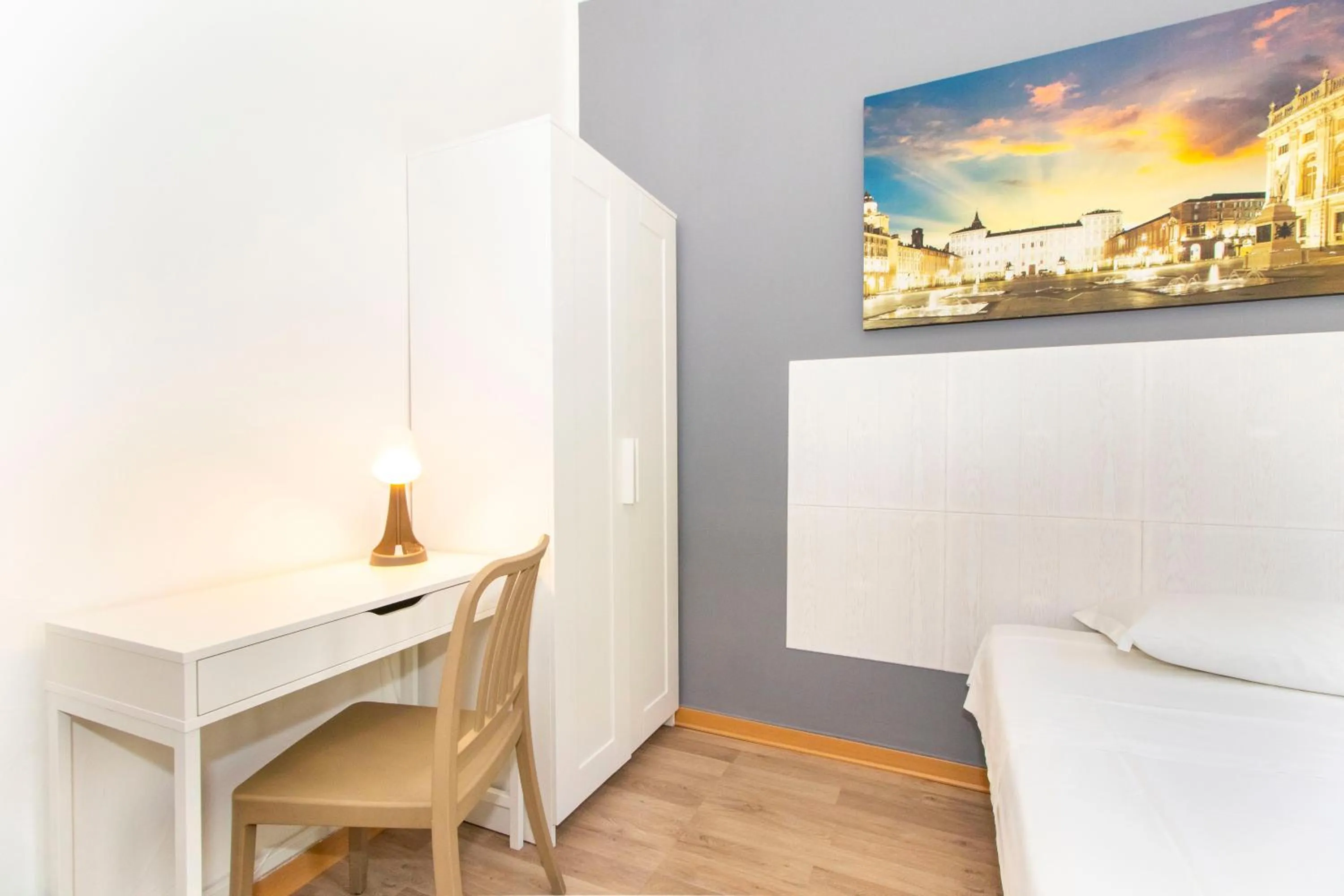 Photo of the whole room in Hotel Cristallo Torino