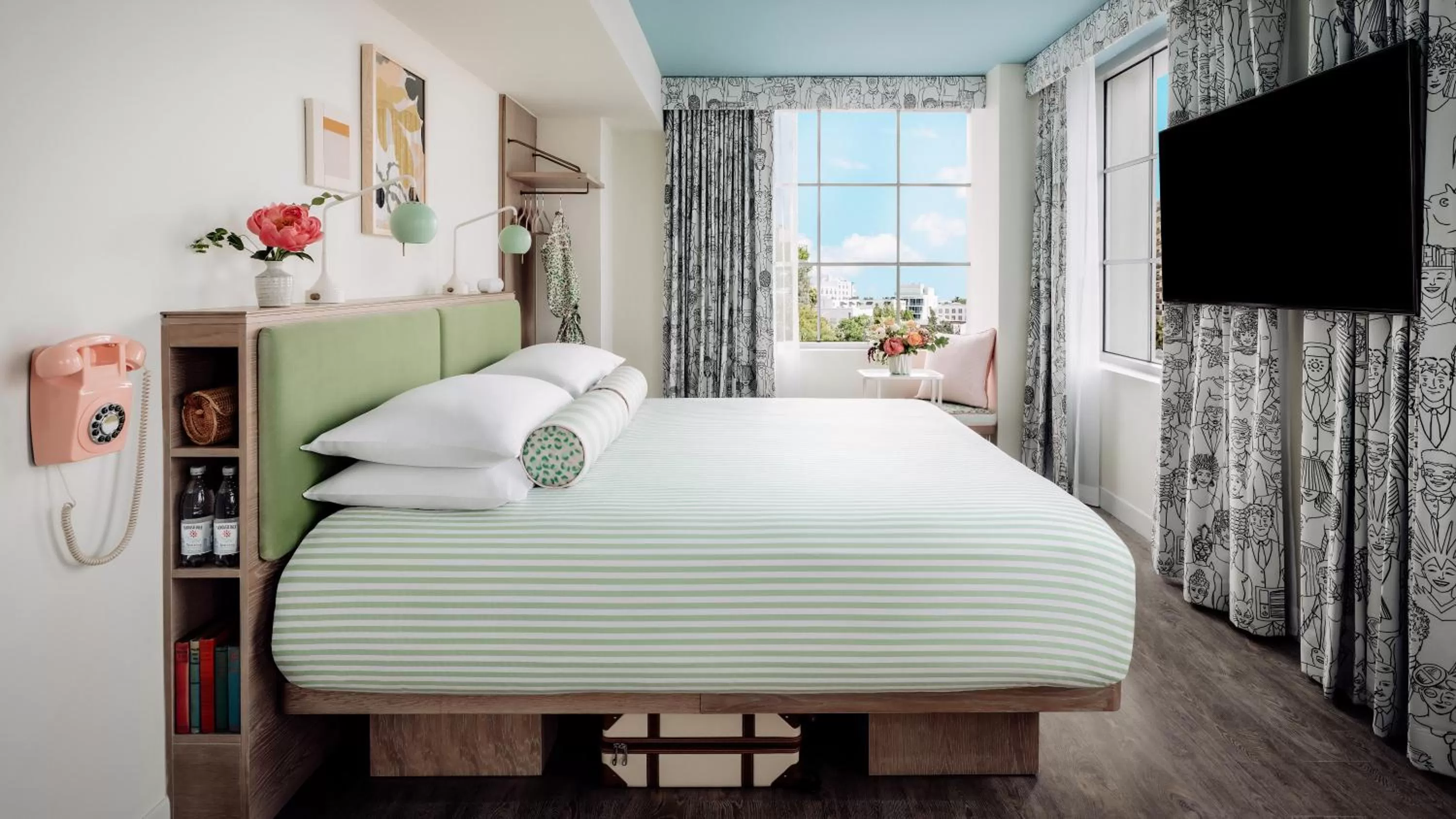 King Room, Mobility Accessible with Roll-In Shower in The Goodtime Hotel