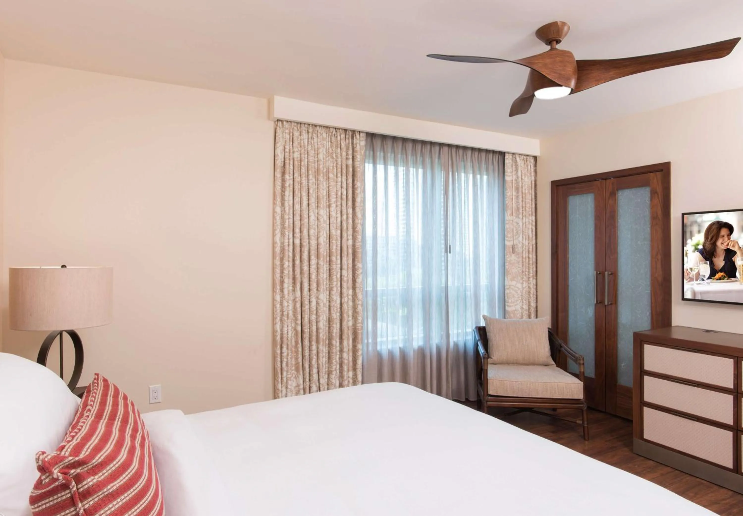 Bed in Hilton Grand Vacation Club The Grand Islander Waikiki Honolulu