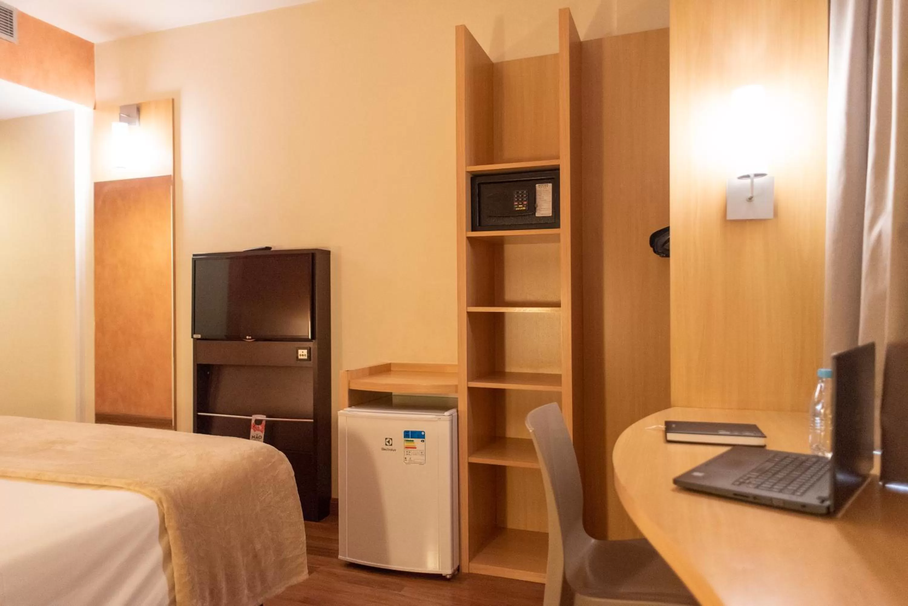 Bedroom, Bed in ibis Sao Paulo Barra Funda