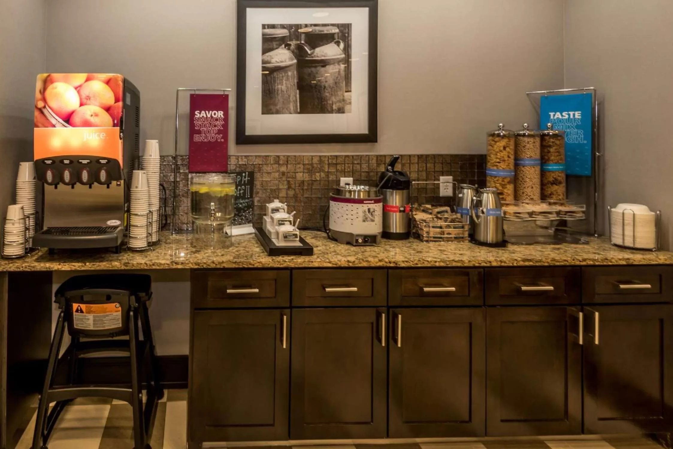 Restaurant/places to eat in Hampton Inn & Suites Gulfport