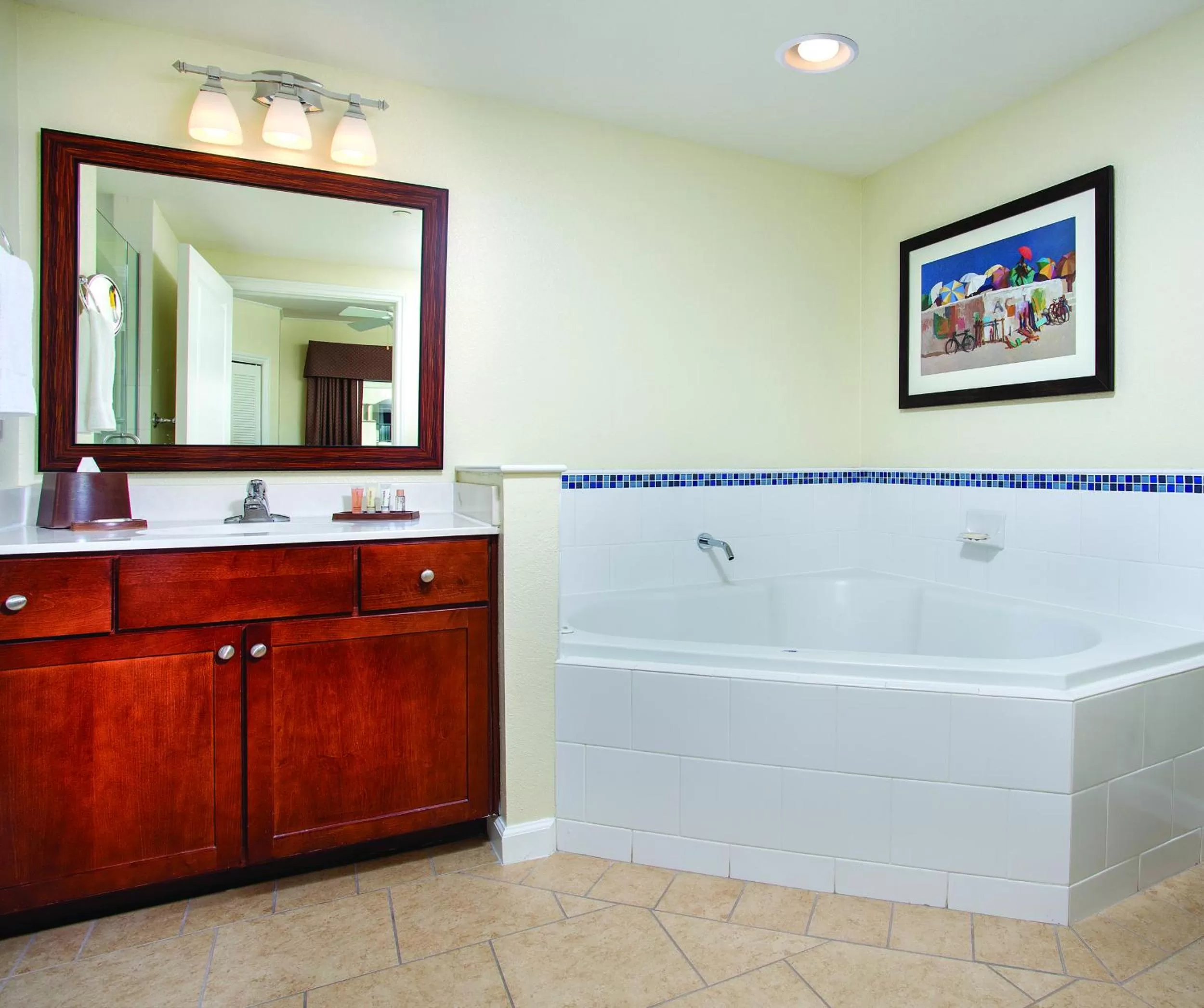 Deluxe Room in Club Wyndham Oceanside Pier Resort