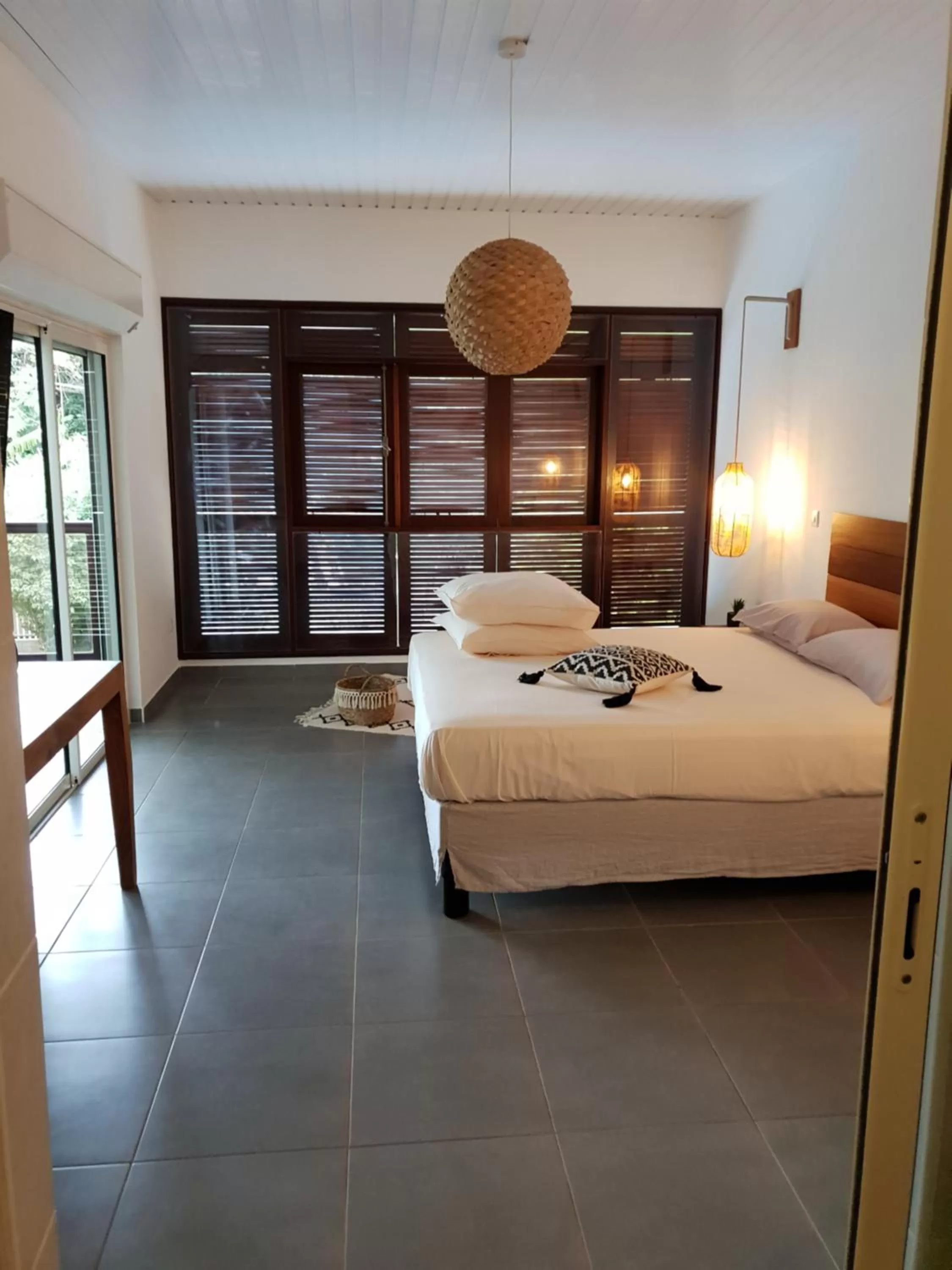 Photo of the whole room, Bed in Shikoa Sobole - Le Morpho et l'Ara