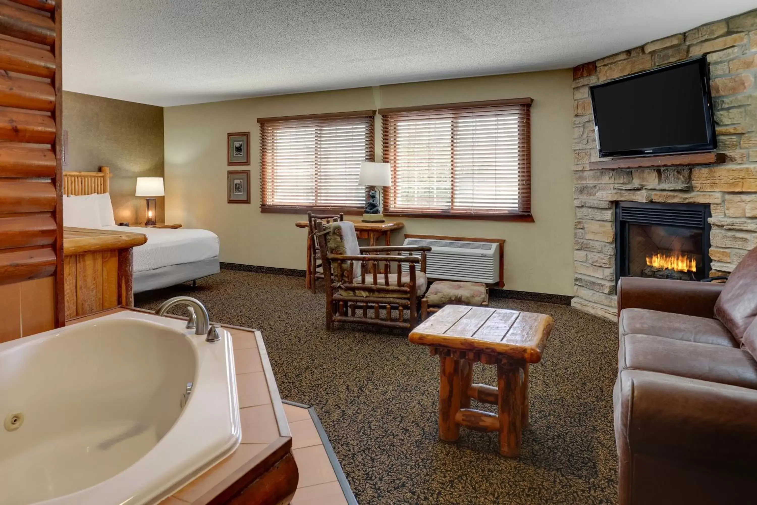 Superior Suite in Stoney Creek lnn Galena Superior Suite in Stoney Creek lnn Galena
