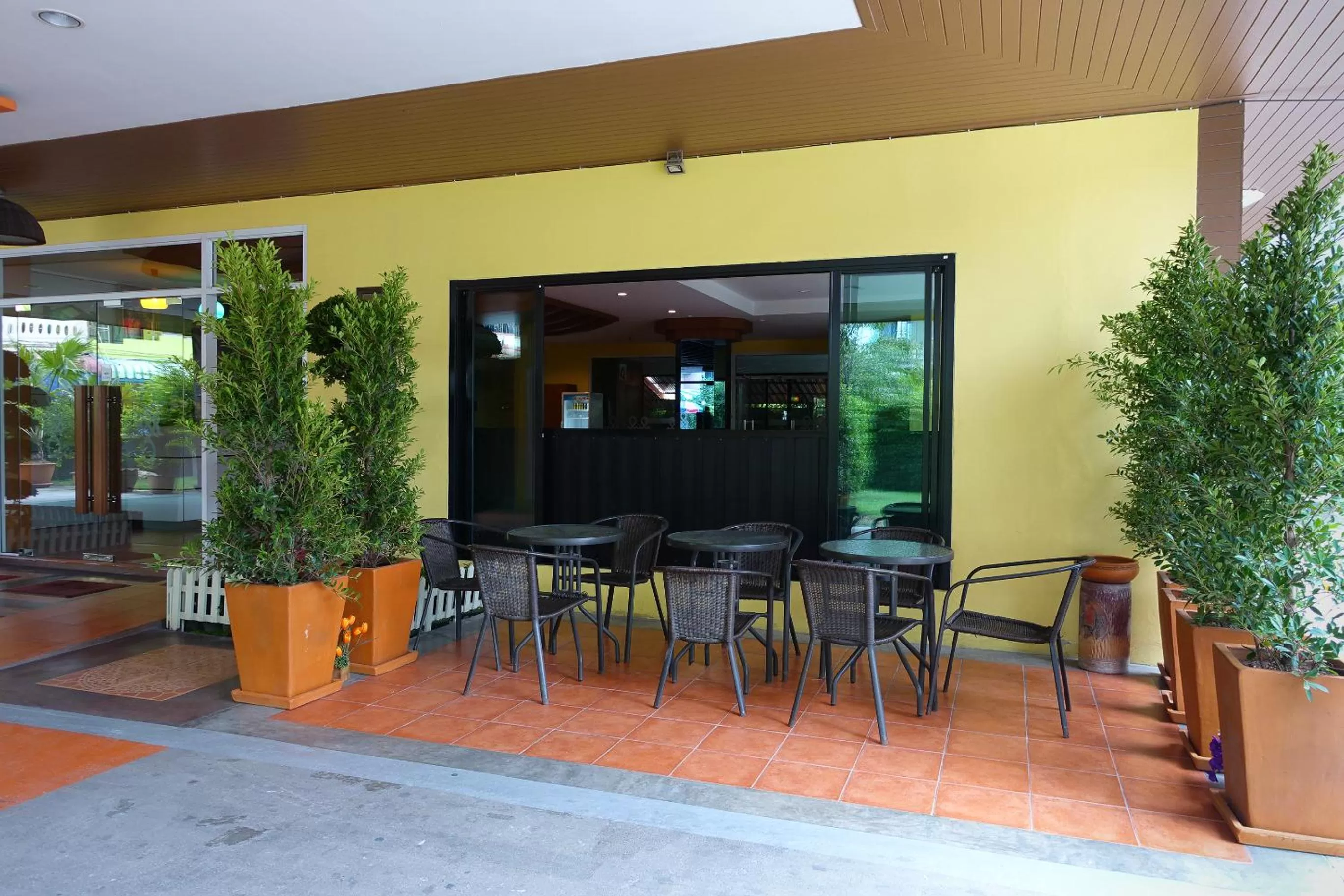 Facade/entrance in The Right Resort