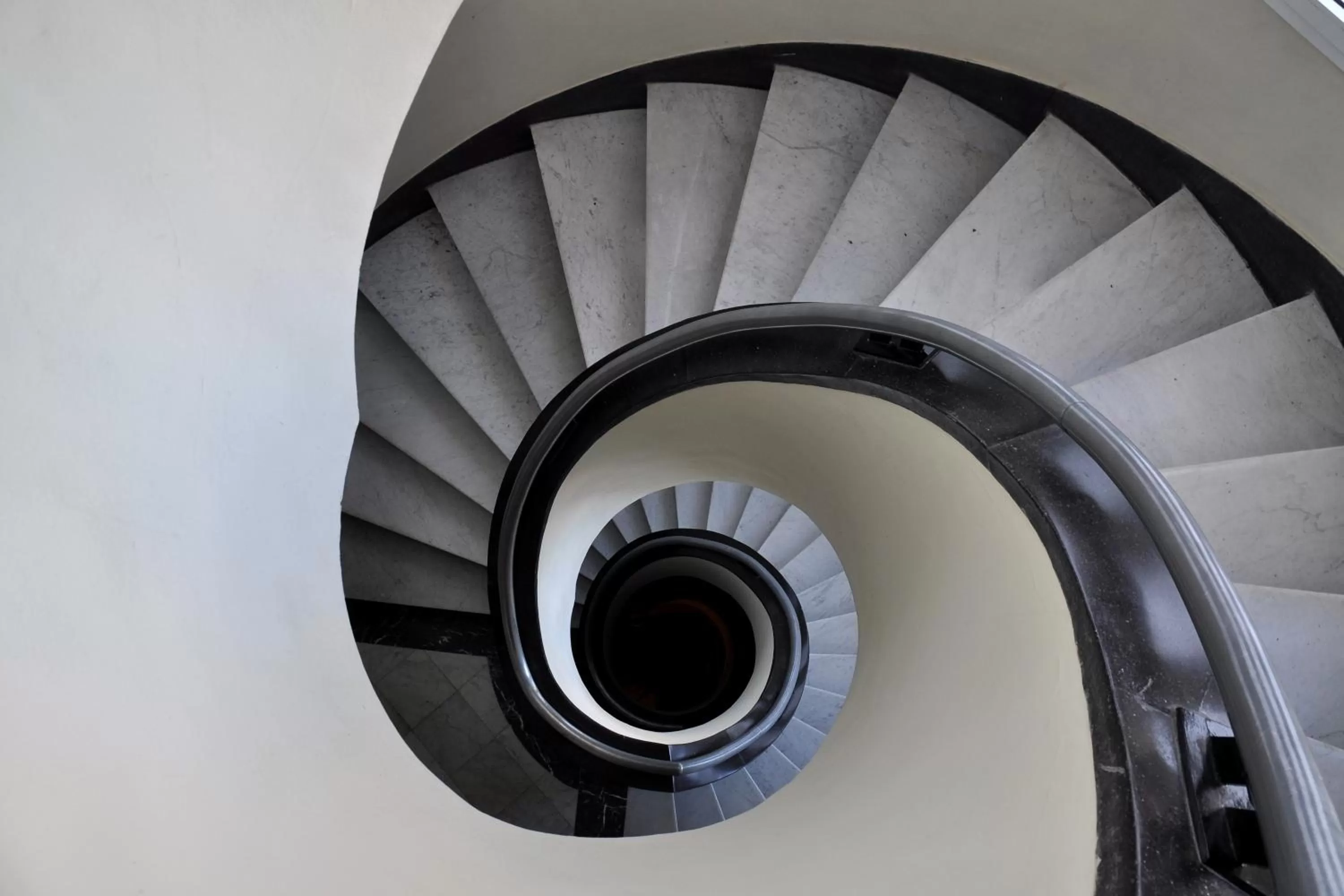 Bird's eye view in Hôtel Rembrandt