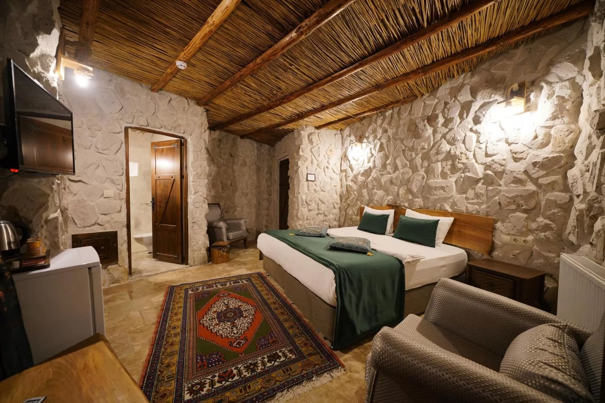 Photo of the whole room, Bed in Cappadocia Nar Cave House & Swimming Pool