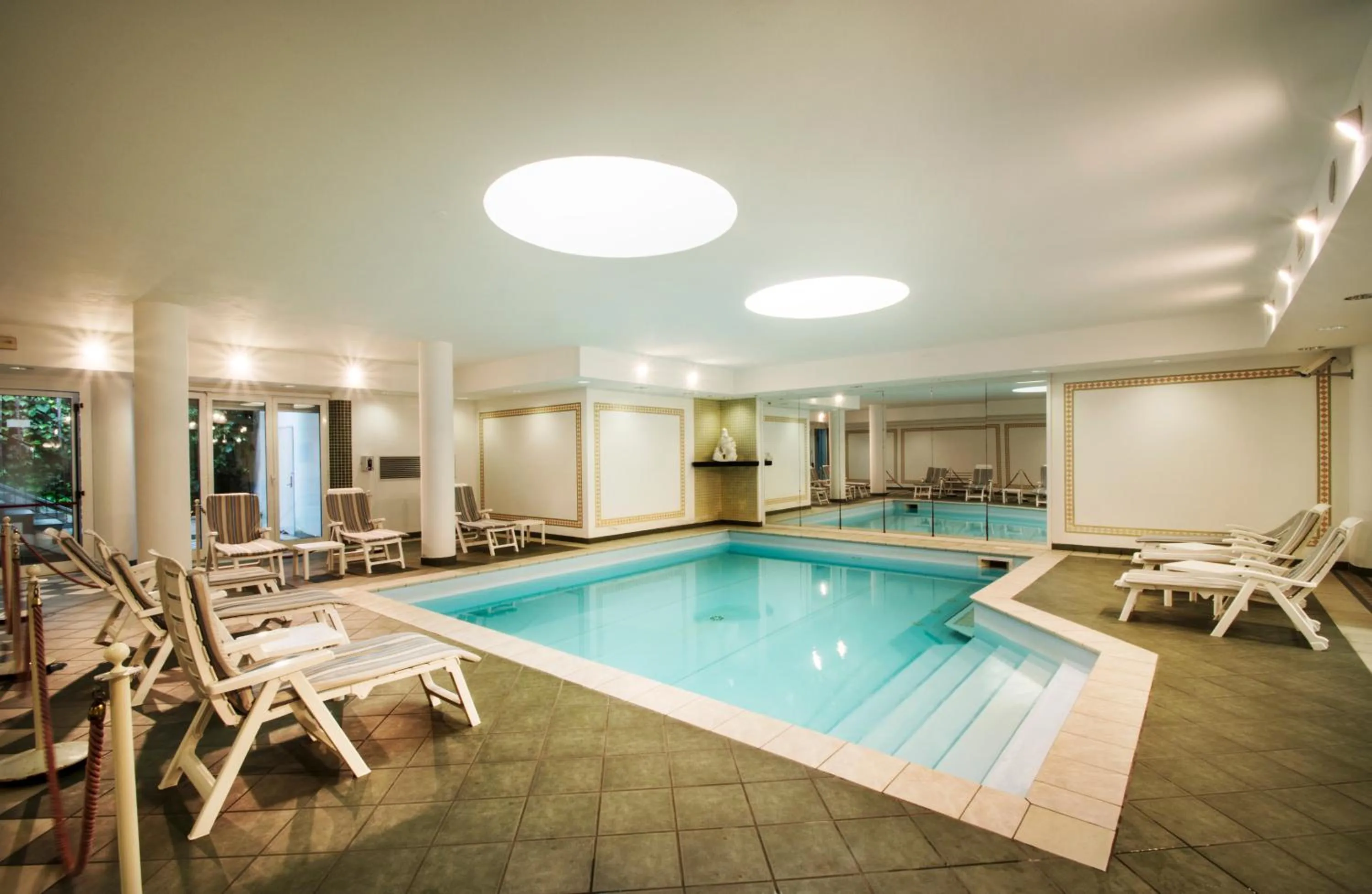 Swimming pool in Hotel Lido La Perla Nera