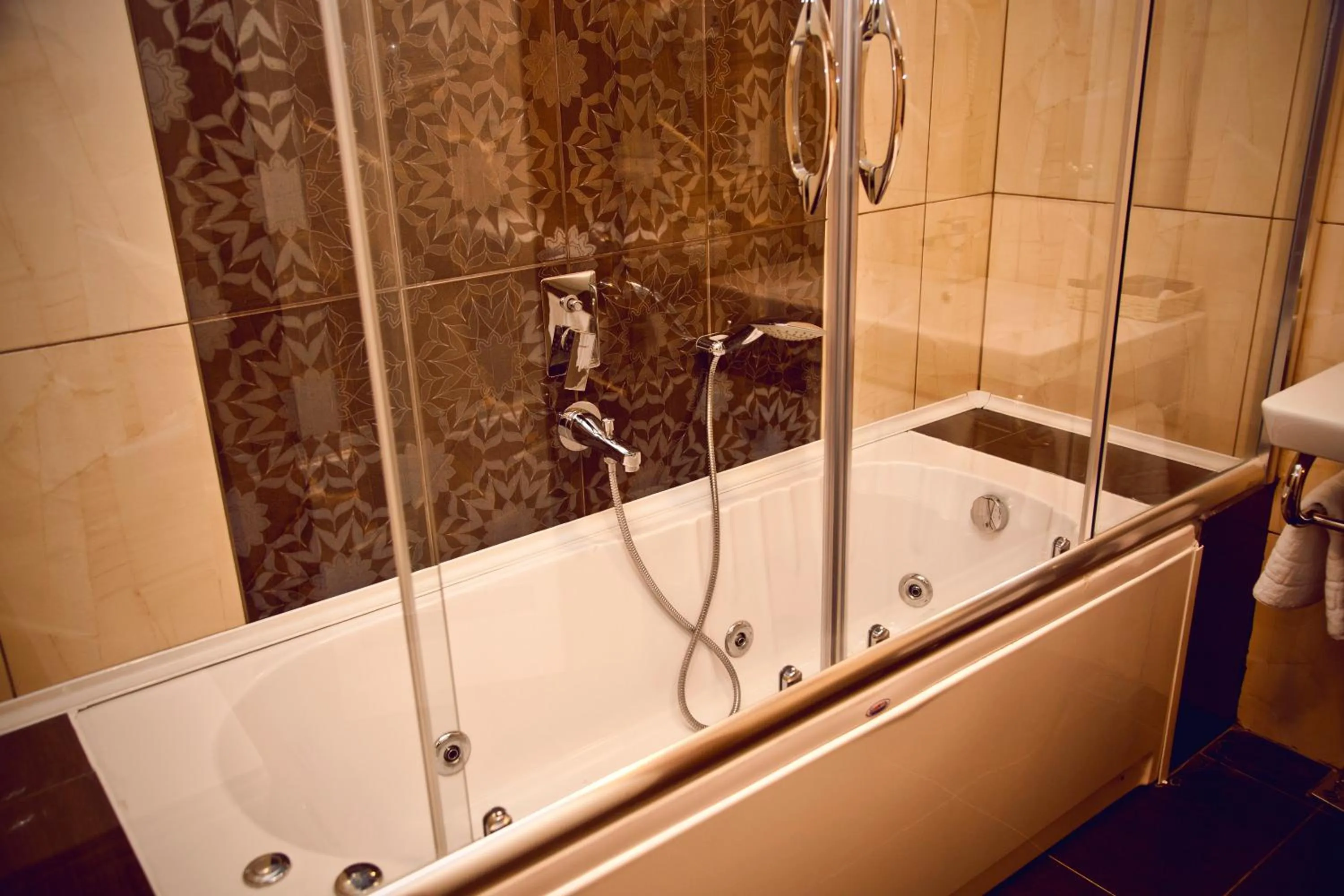 Bathroom in Esila Hotel