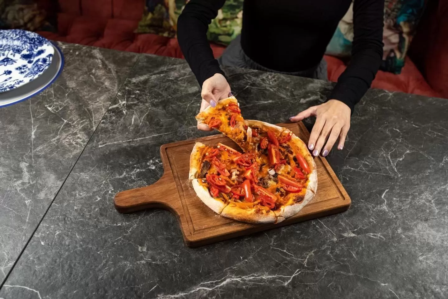 Restaurant/places to eat in Madama Residence