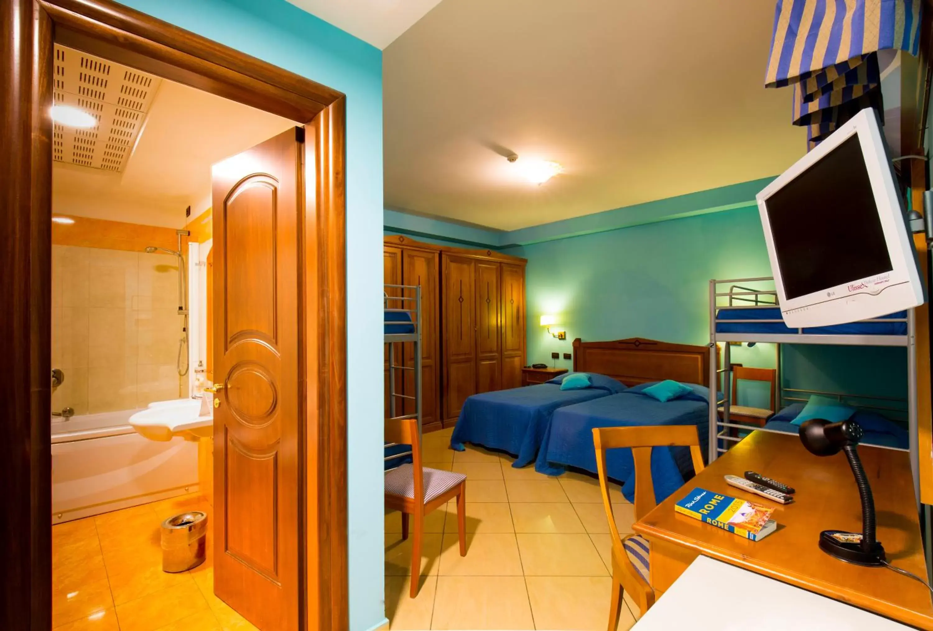 Bed in 6-Bed Female Dormitory Room in Ulisse Deluxe Hostel Bed in 6-Bed Female Dormitory Room in Ulisse Deluxe Hostel